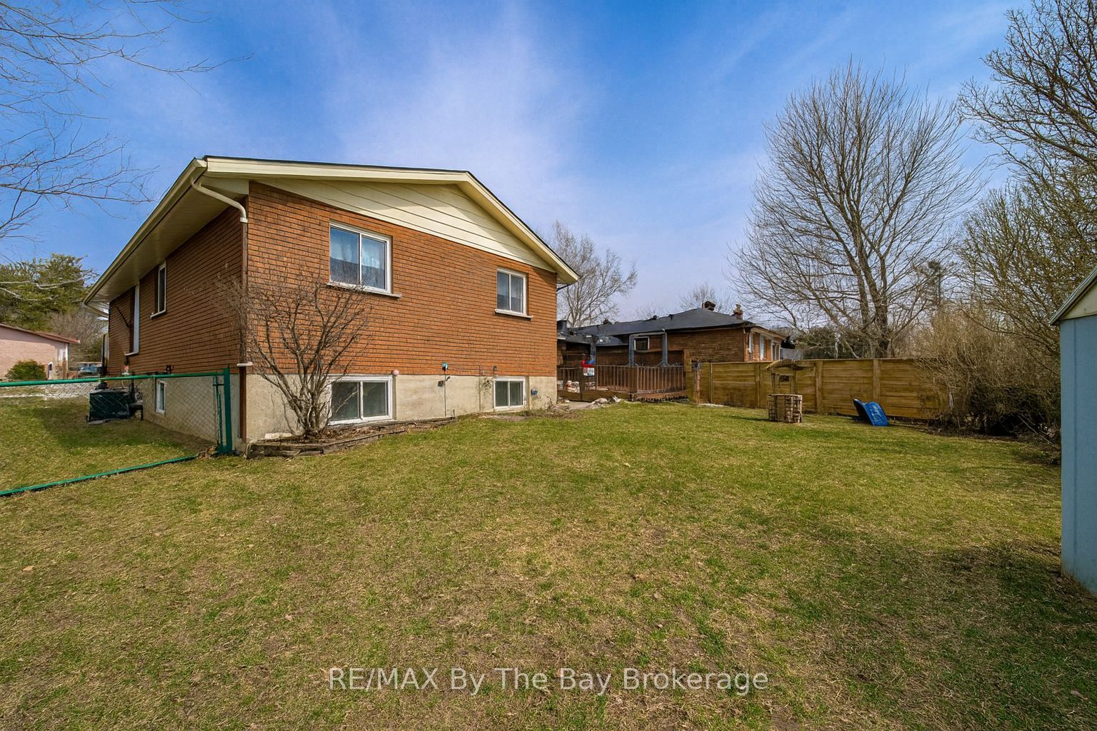 229 Datas Drive E, Clearview, ON L0M 1S0 photo 3