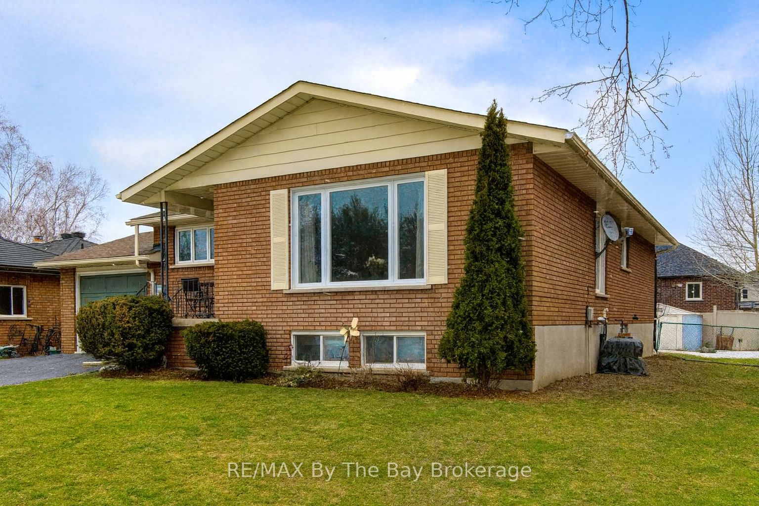 229 Datas Drive E, Clearview, ON L0M 1S0 photo 4