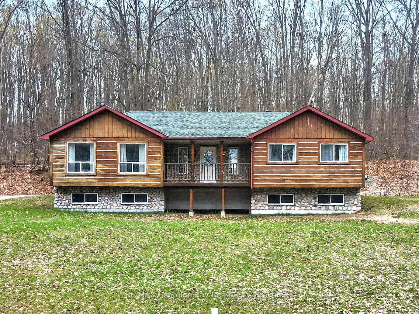 90 Farlain Lake Road W, Tiny, ON L9M 0B9