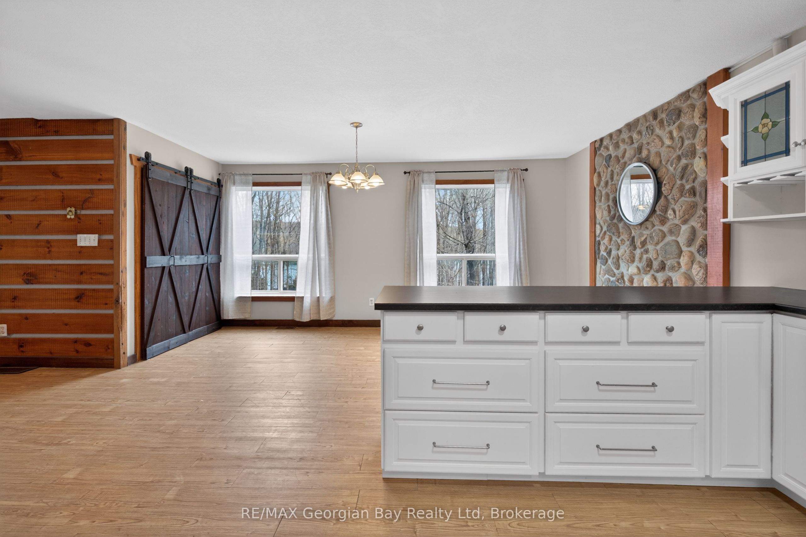 90 Farlain Lake Road W, Tiny, ON L9M 0B9 photo 4