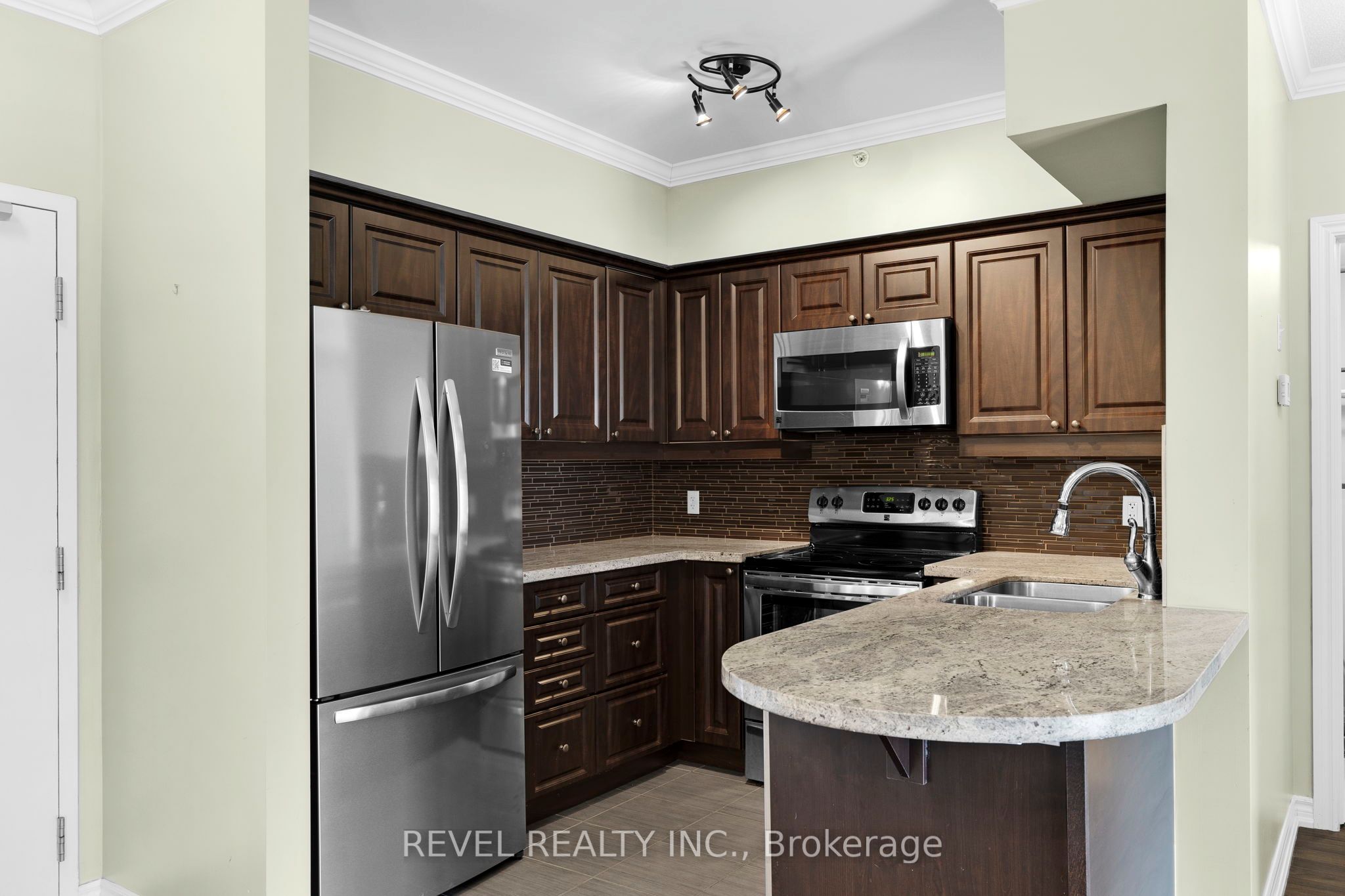 39 Ferndale Drive S 106, Barrie, ON L4N 5T5 photo 5