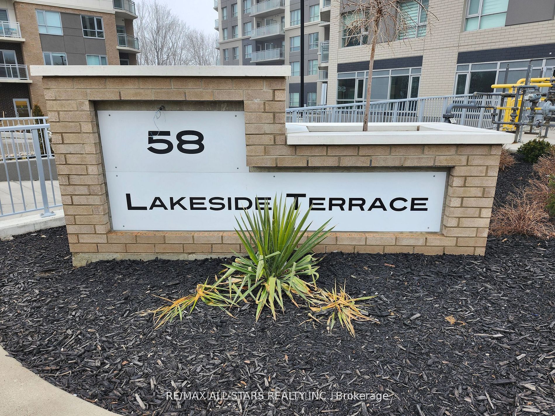 58 Lakeside Terrace 601, Barrie, ON L4M 0L5