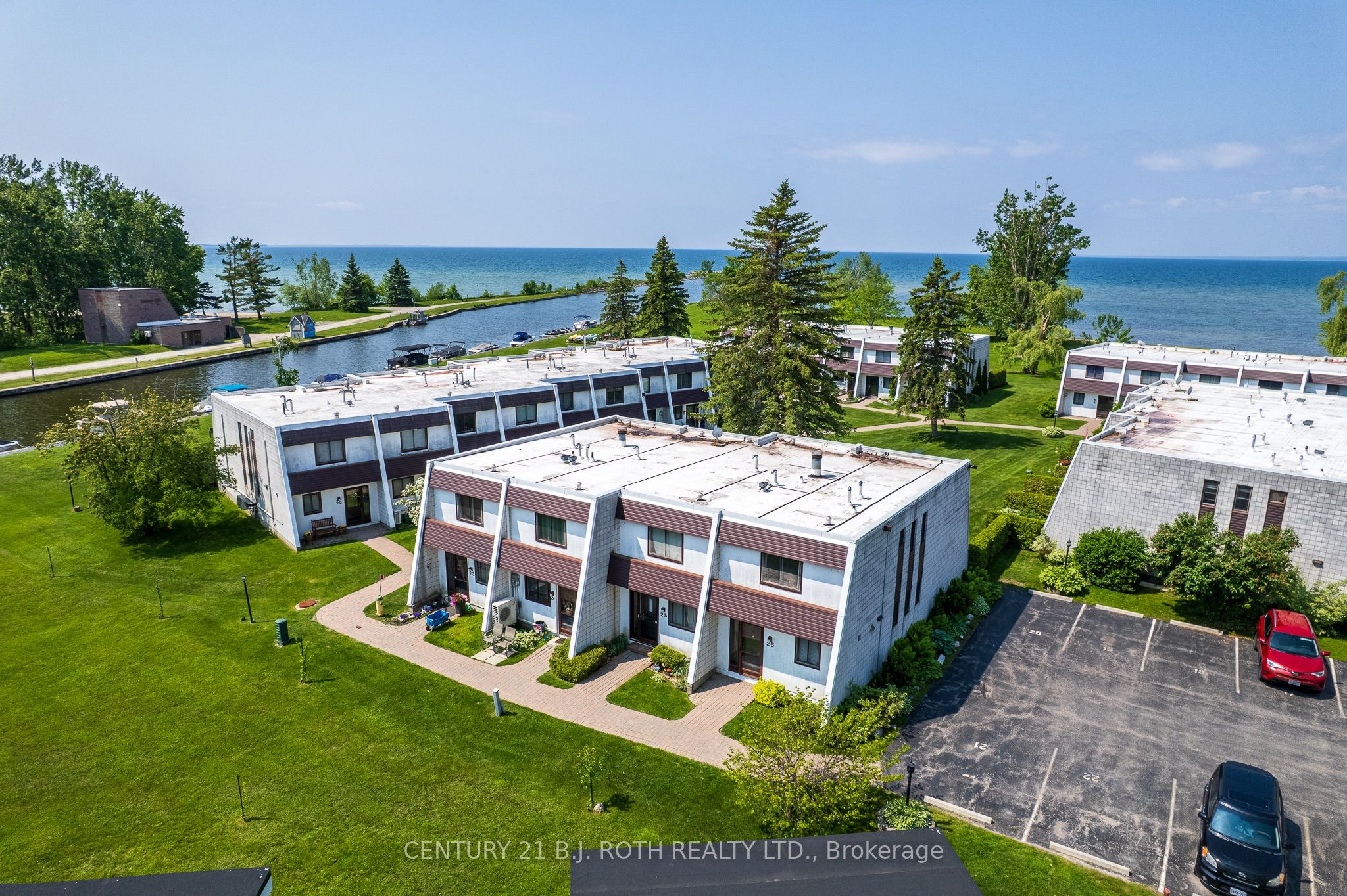 1 Paradise Boulevard 26, Ramara, ON L0K 1B0