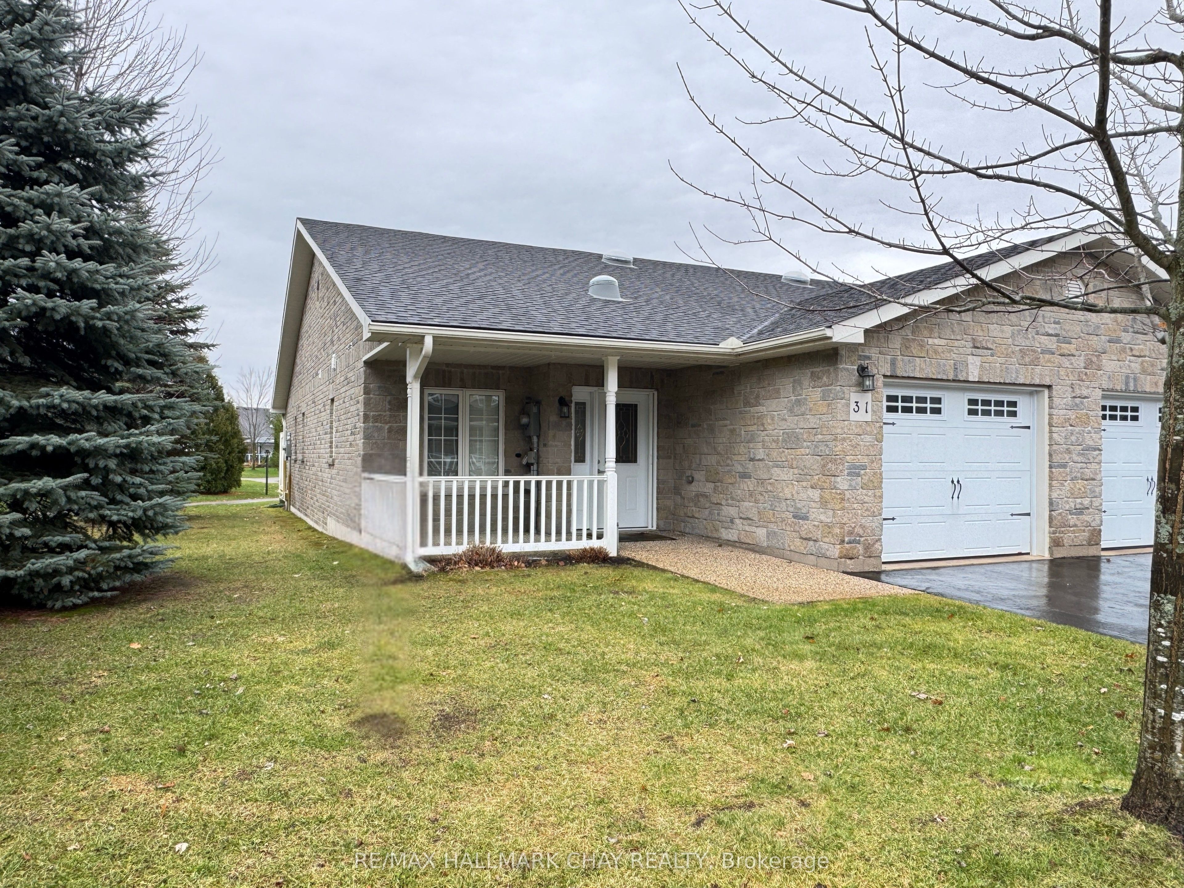 31 Garden Grove Crescent, Wasaga Beach, ON L9Z 0E6 photo 2