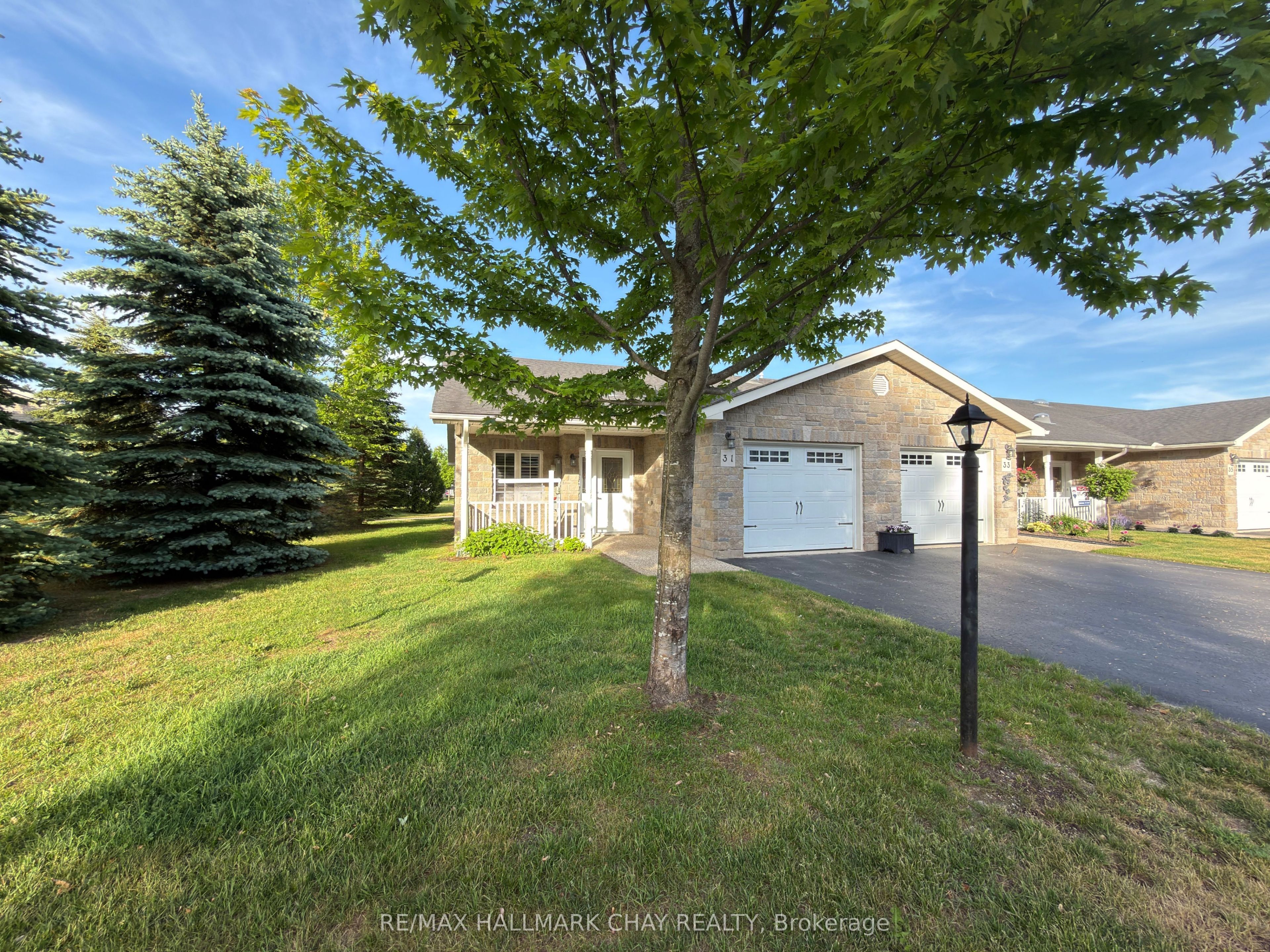 31 Garden Grove Crescent, Wasaga Beach, ON L9Z 0E6 photo 3