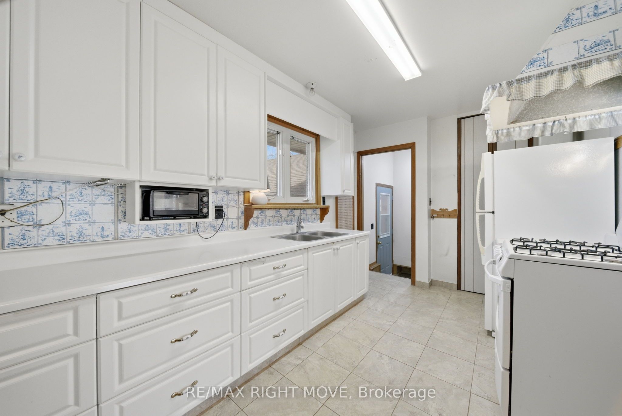 23A George Street, Orillia, ON L3V 2V4 photo 4