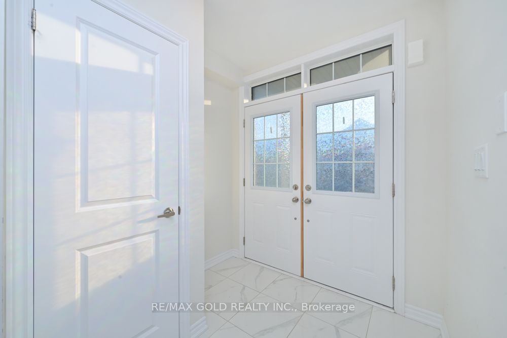 20 Tamworth Terrace, Barrie, ON L9J 0W5 photo 4