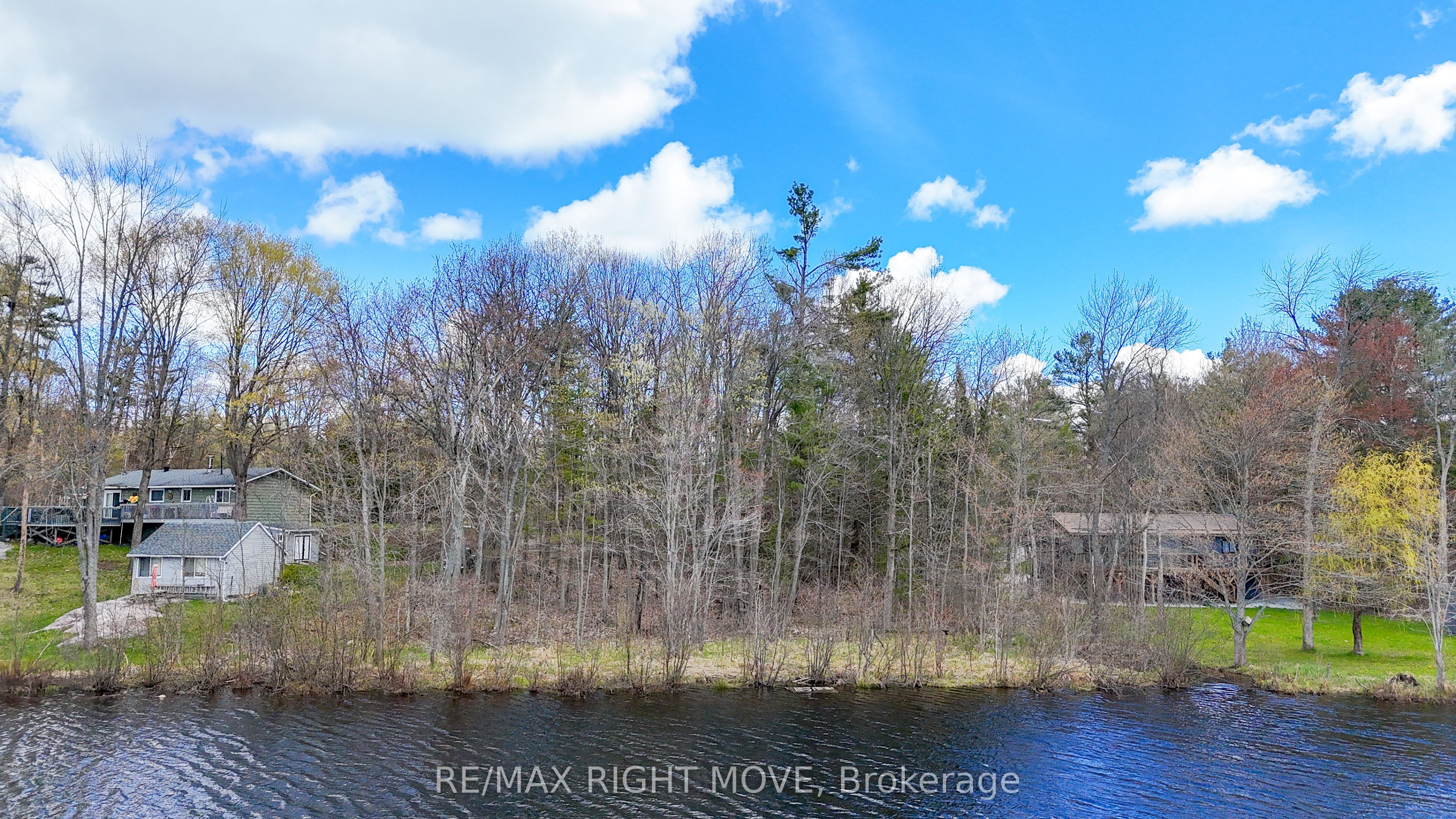 5123 Severn Pines Crescent, Severn, ON L0K 2B0