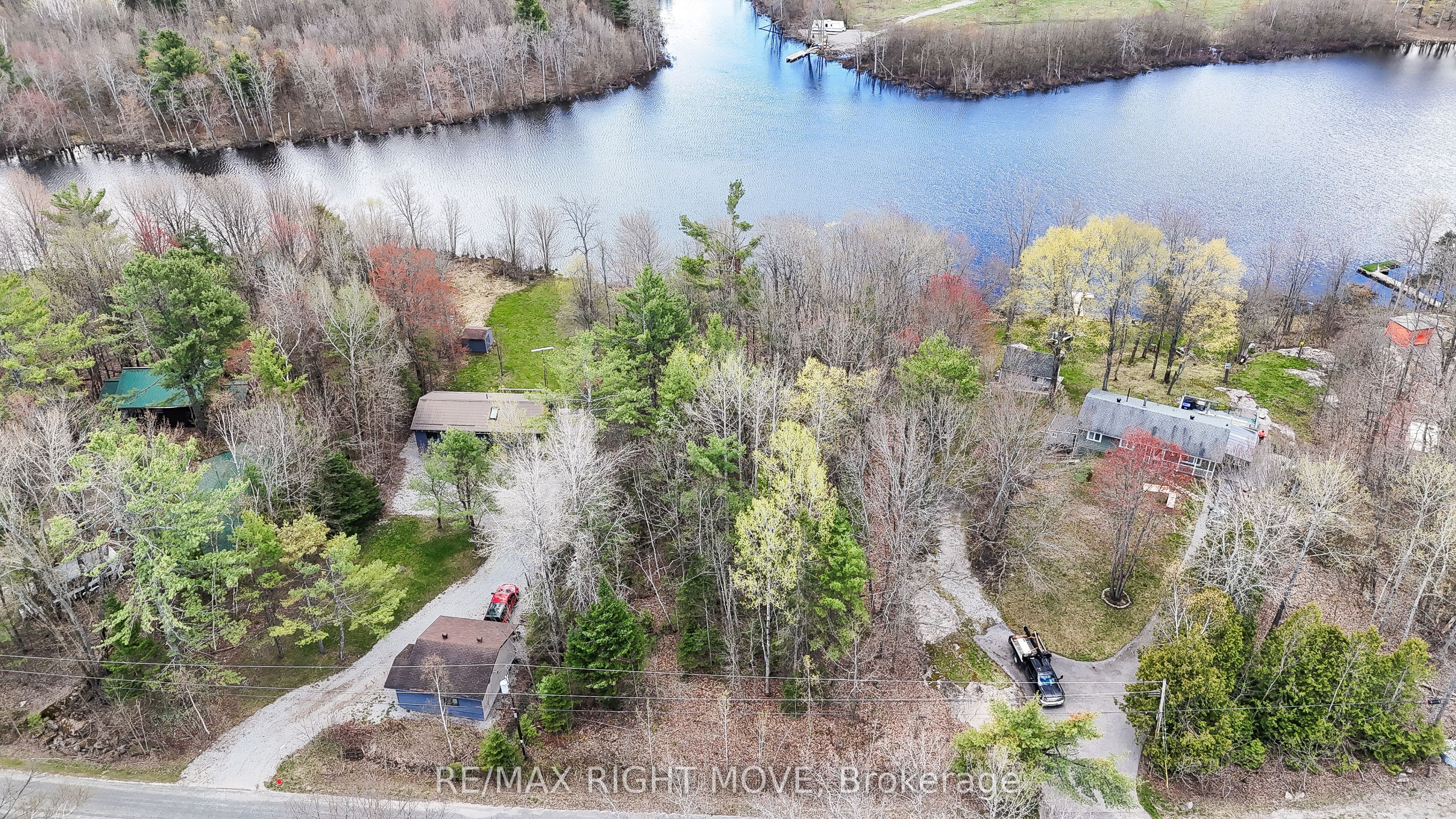 5123 Severn Pines Crescent, Severn, ON L0K 2B0 photo 2