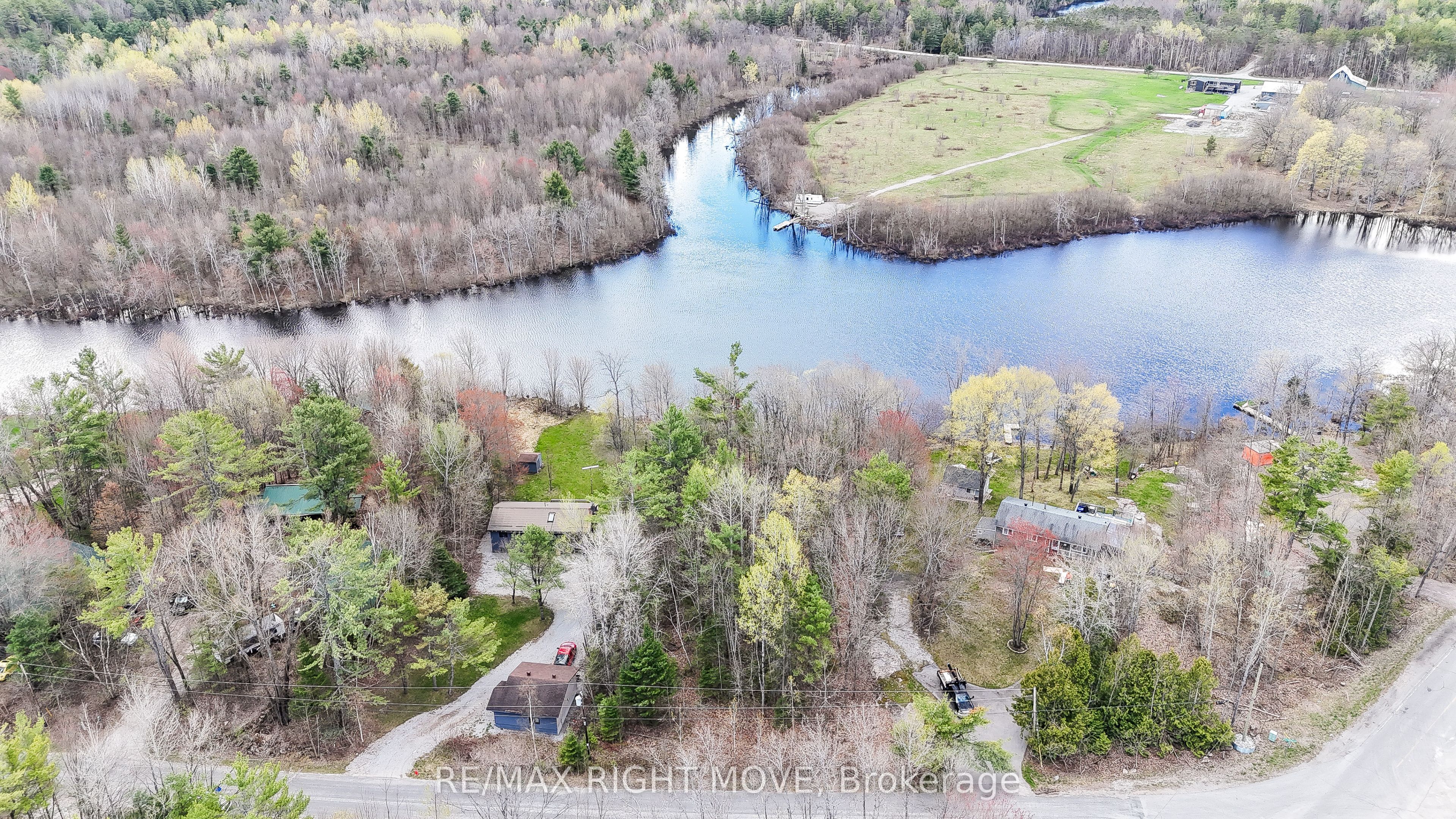 5123 Severn Pines Crescent, Severn, ON L0K 2B0 photo 5