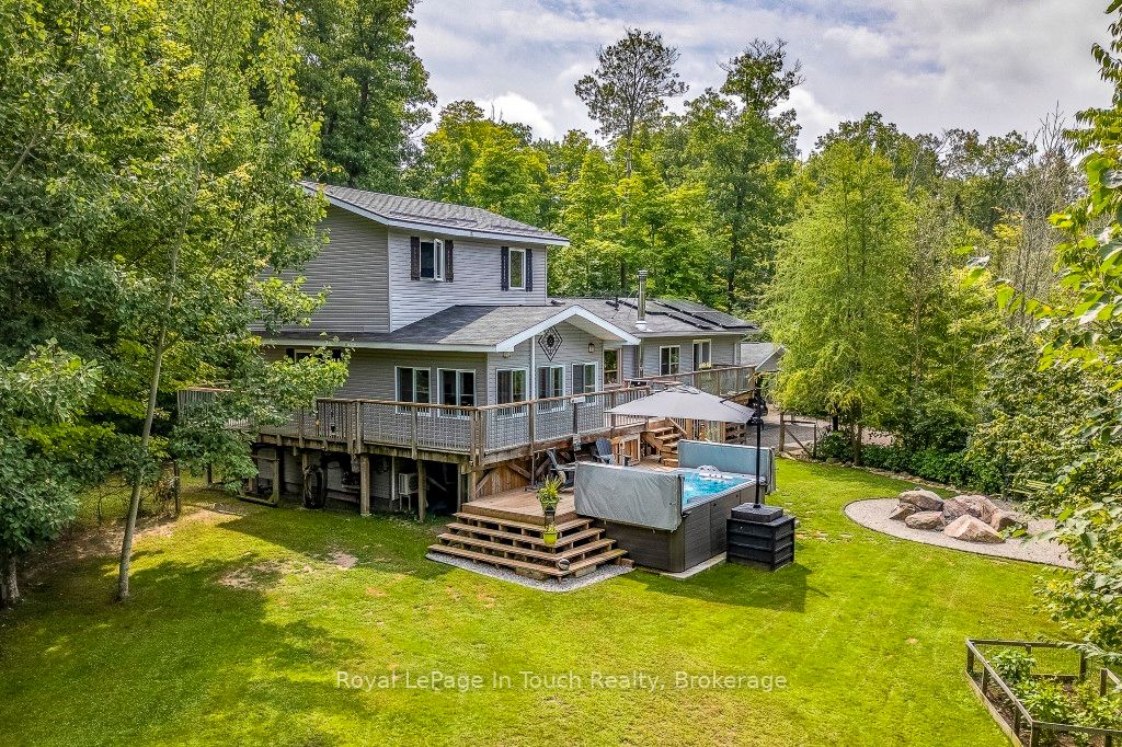 36 Meadows Avenue, Tay, ON L0K 2C0