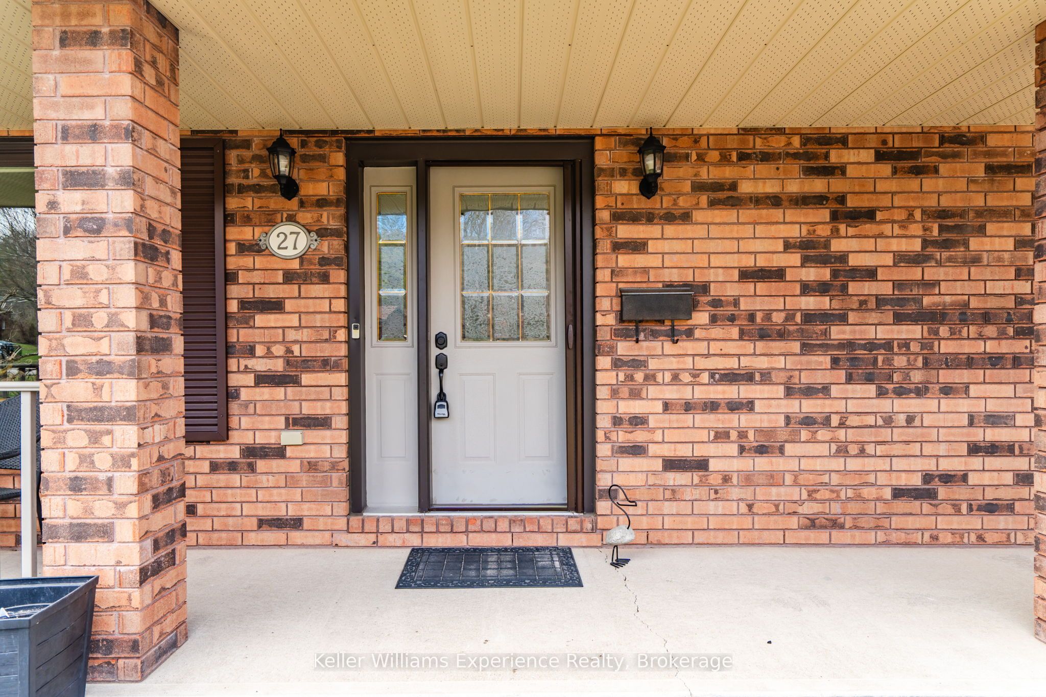 27 Rosewood Avenue, Springwater, ON L0L 1X0 photo 4