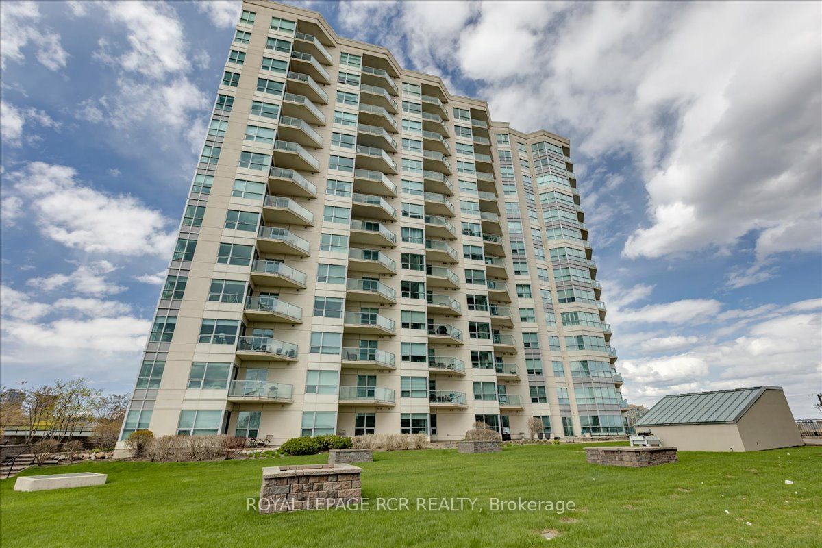 6 Toronto Street 306, Barrie, ON L4N 9R2 photo 2