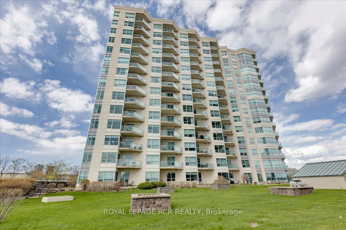 6 Toronto Street 306, Barrie, ON L4N 9R2 photo 3