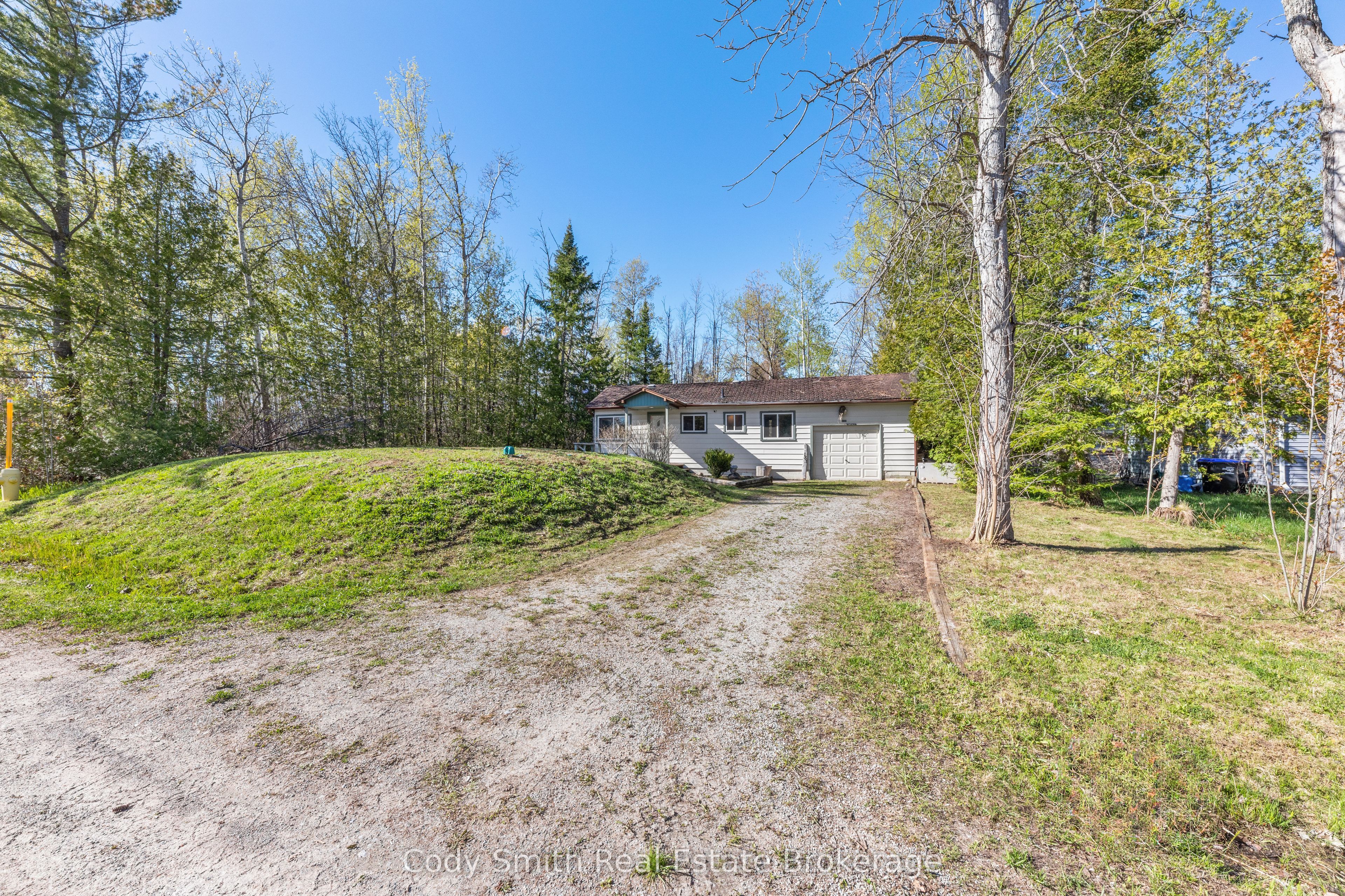 183 Paradise Avenue, Tay, ON L0K 1R0 photo 4