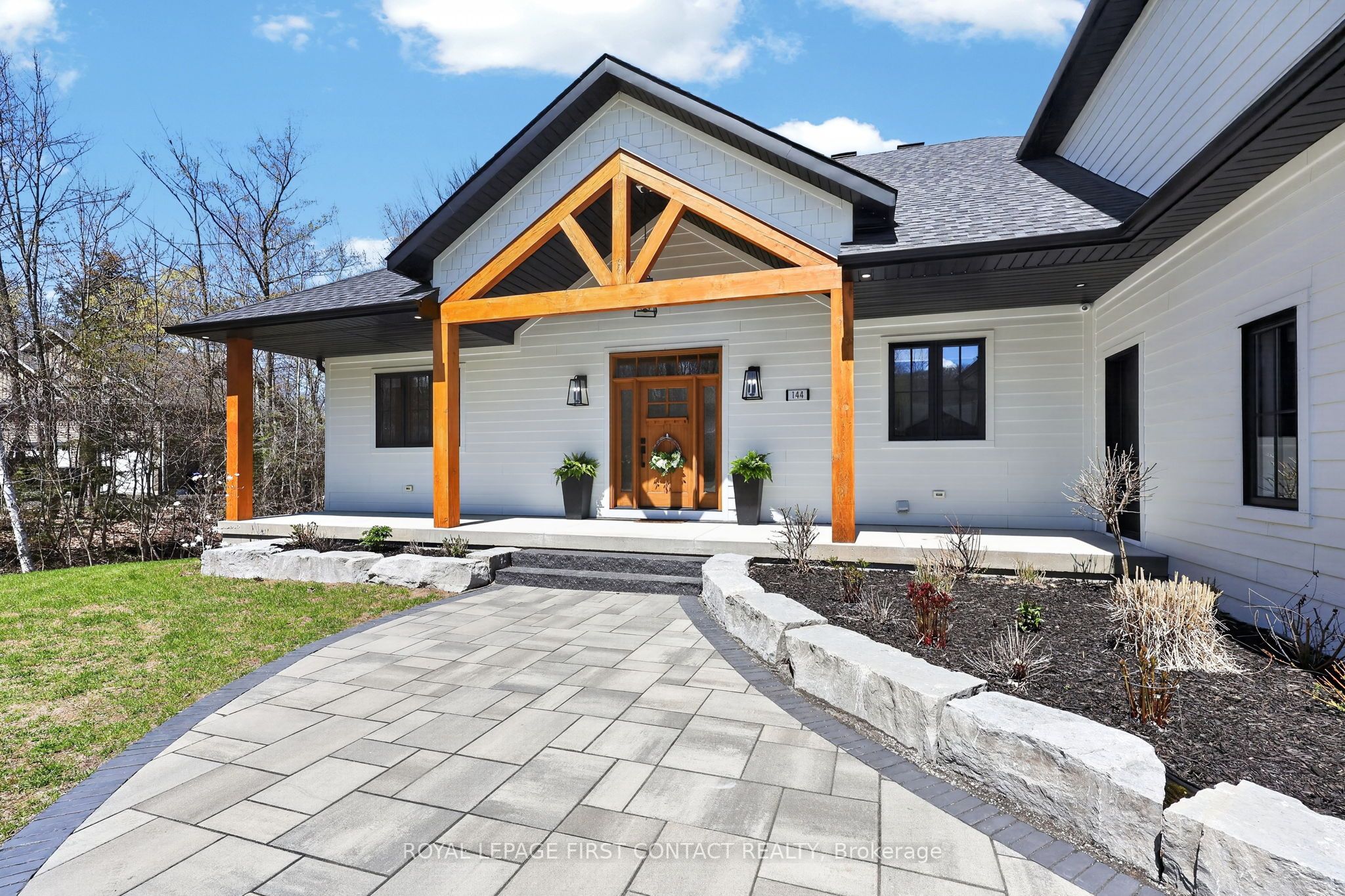 144 Arlynn Crescent, Penetanguishene, ON L9M 2G9 photo 4