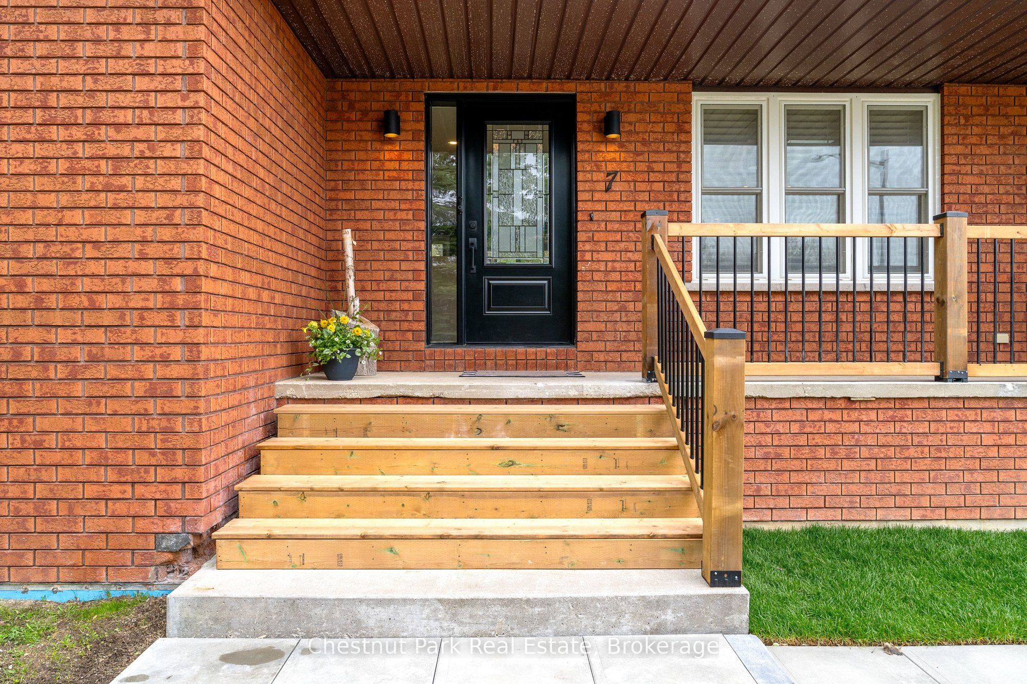 7 McKean Boulevard, Clearview, ON L0M 1P0 photo 3