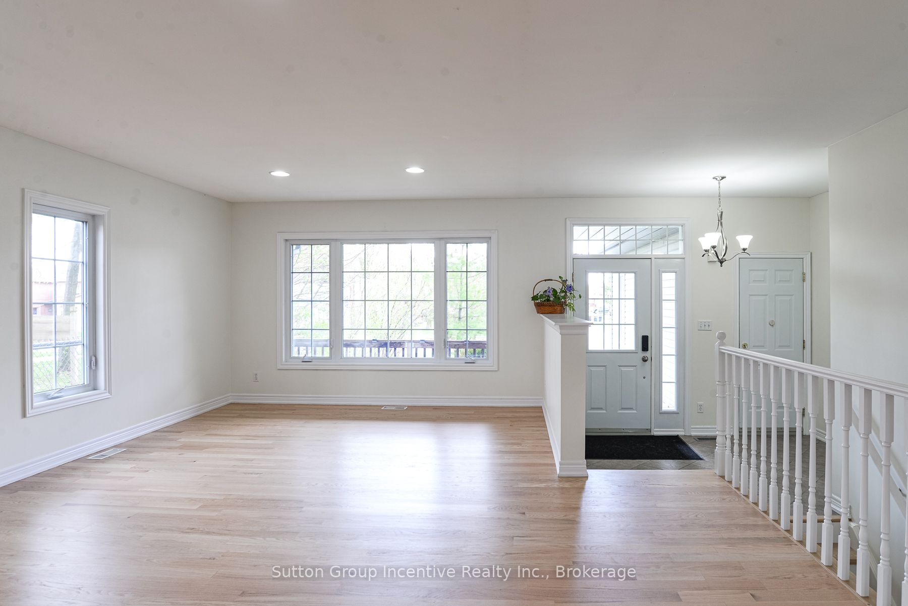 391 Grenville Avenue, Orillia, ON L3V 8A7 photo 4