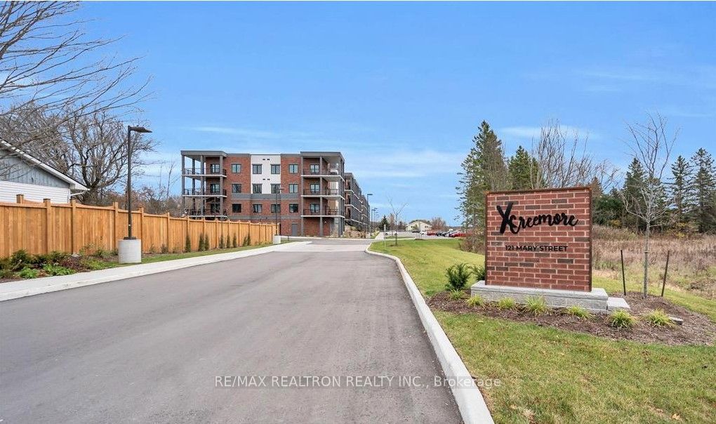121 Mary Street 309, Clearview, ON L0M 1G0