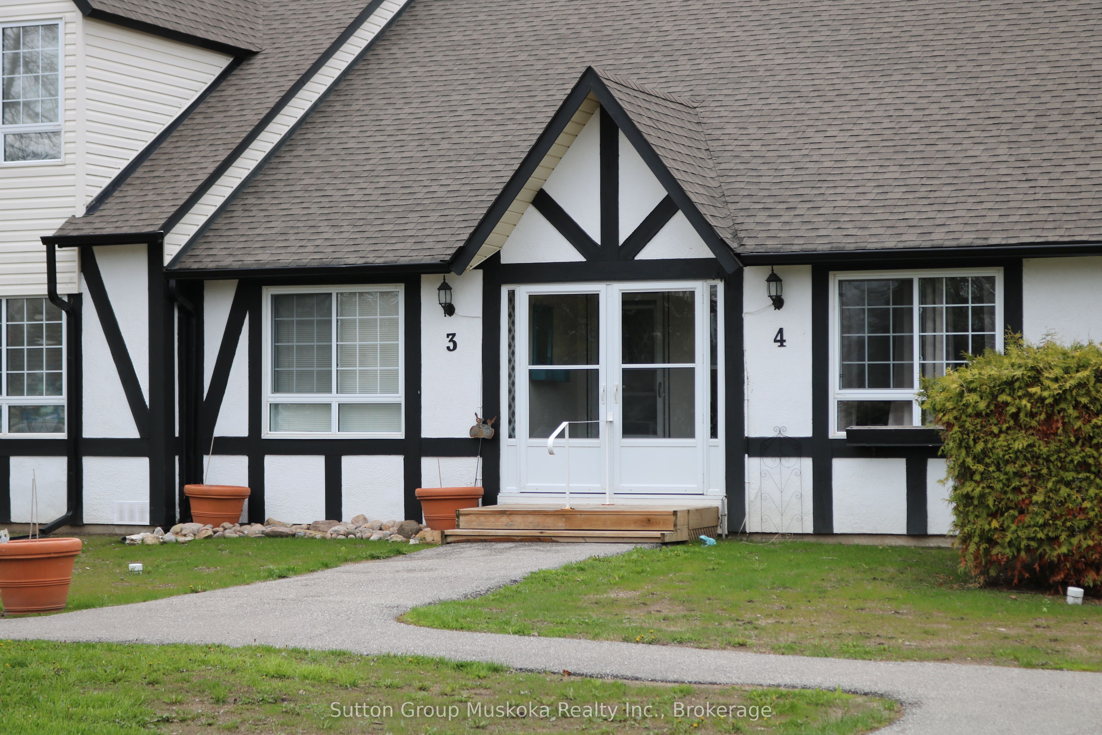 81 Laguna Parkway 4, Ramara, ON L0K 1B0