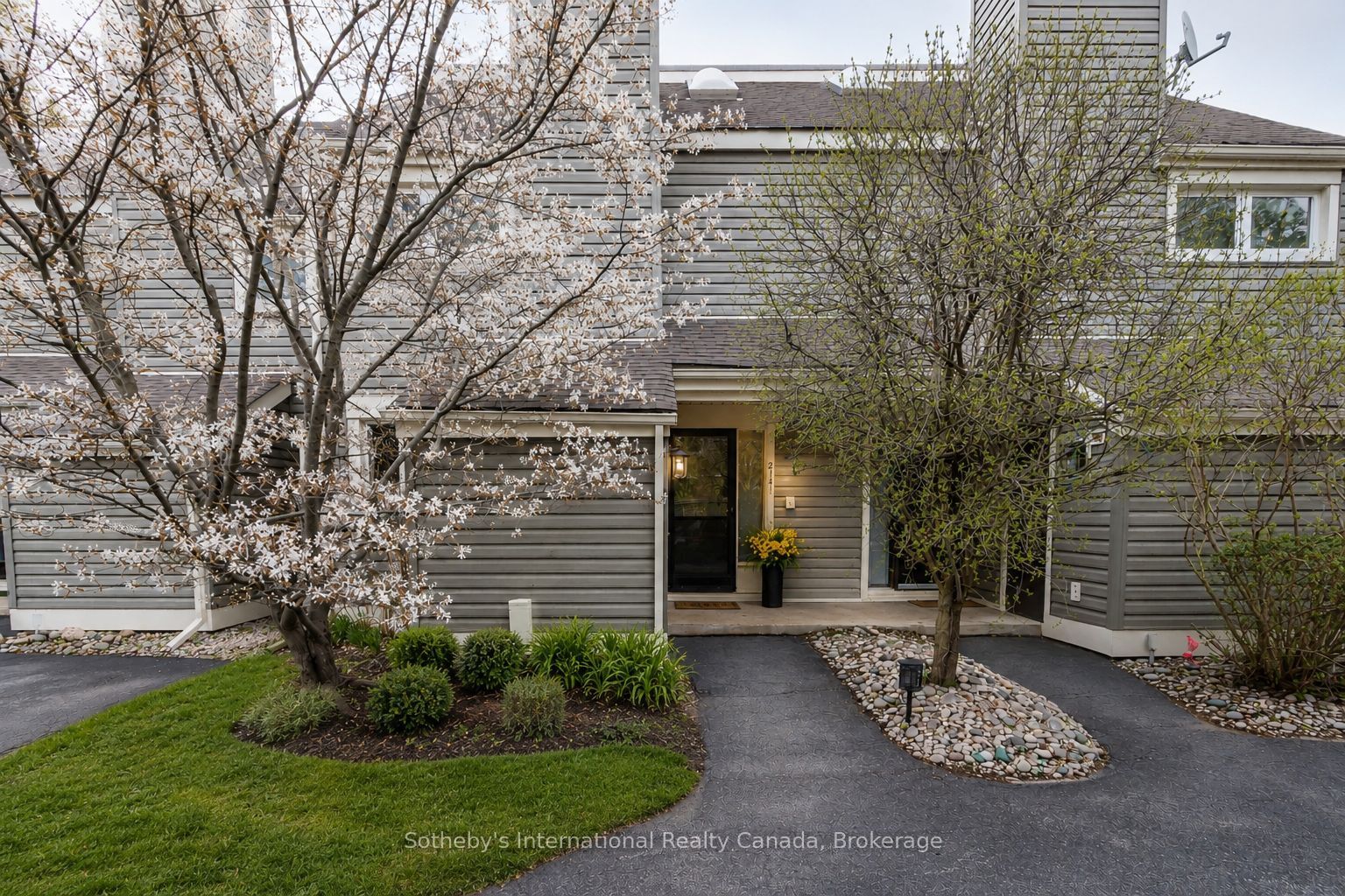 214 Escarpment Crescent 214, Collingwood, ON L9Y 5B4