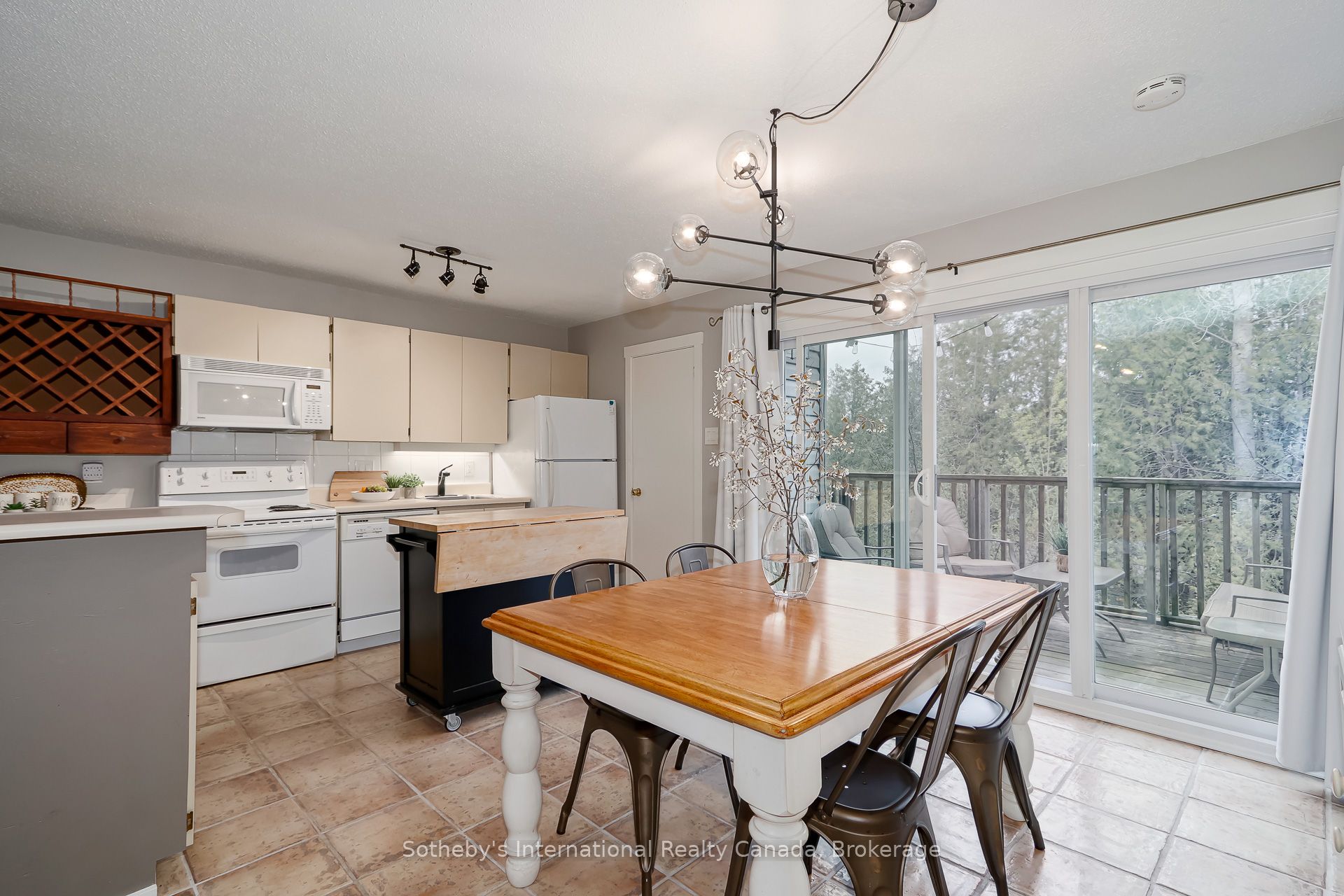 214 Escarpment Crescent 214, Collingwood, ON L9Y 5B4 photo 5