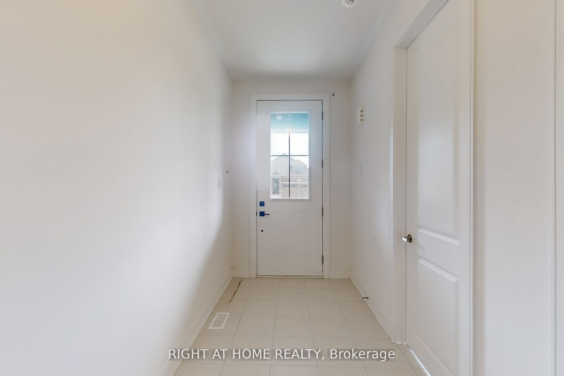 254 Wilcox Drive, Clearview, ON L0M 1S0 photo 2