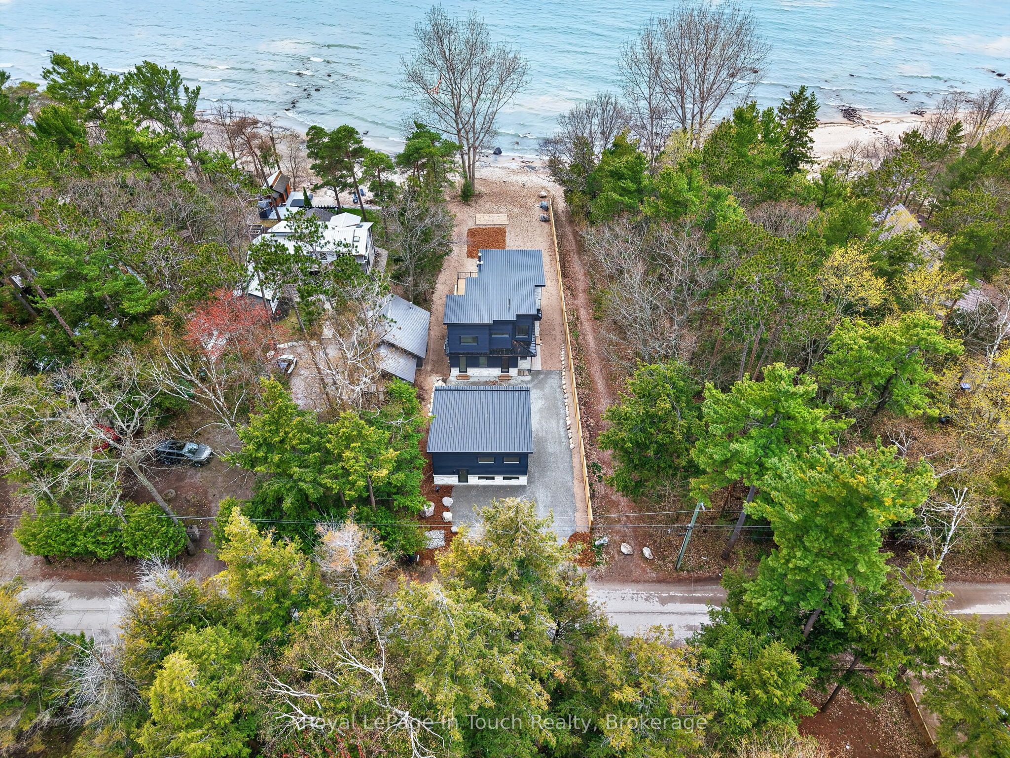 160 Tiny Beaches Road N, Tiny, ON L0L 2J0 photo 2