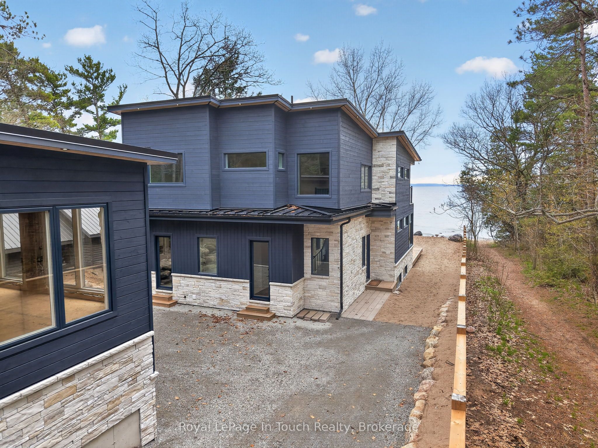 160 Tiny Beaches Road N, Tiny, ON L0L 2J0 photo 4