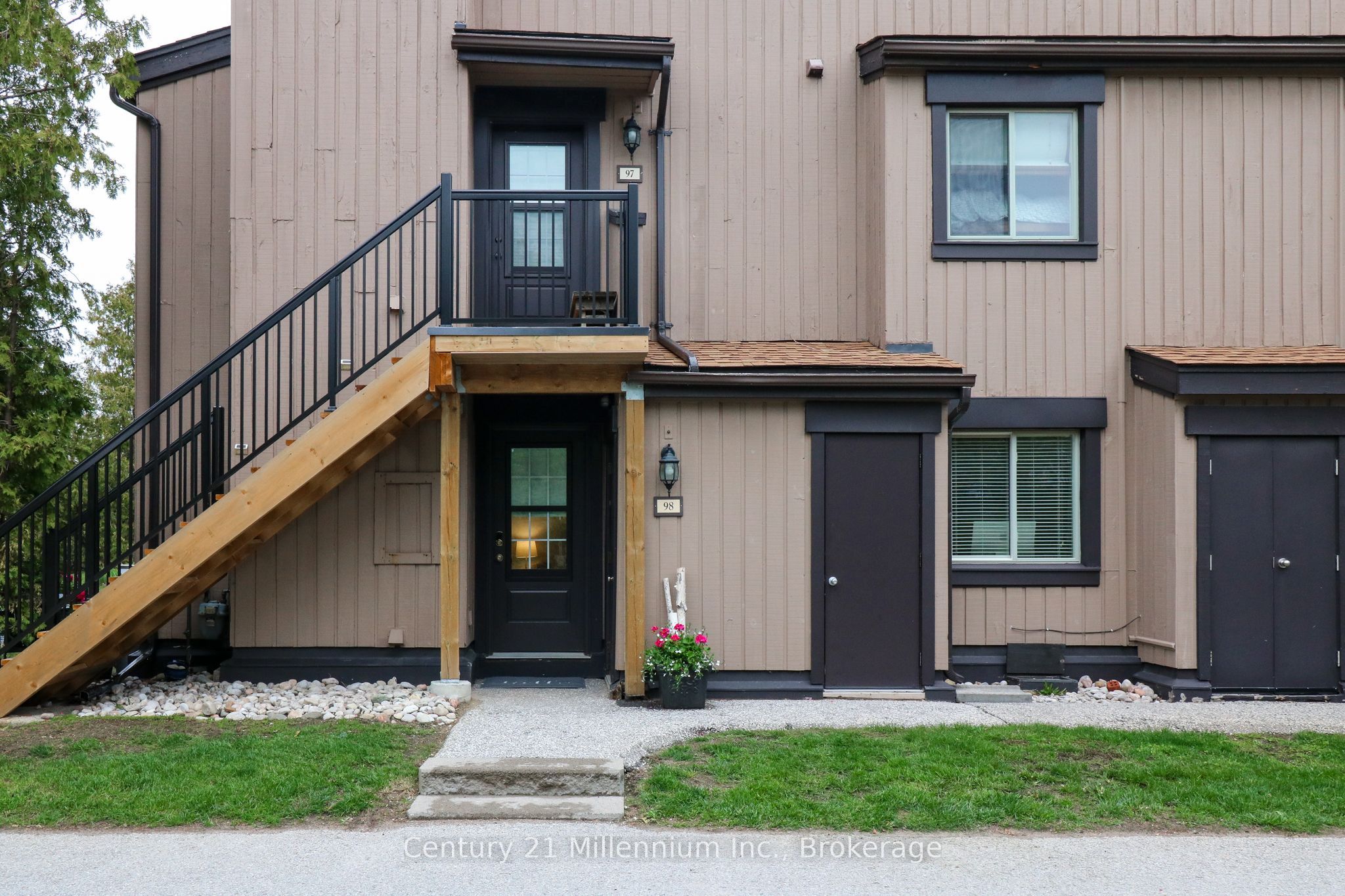 23 Dawson Drive 98, Collingwood, ON L9Y 5B4 photo 2