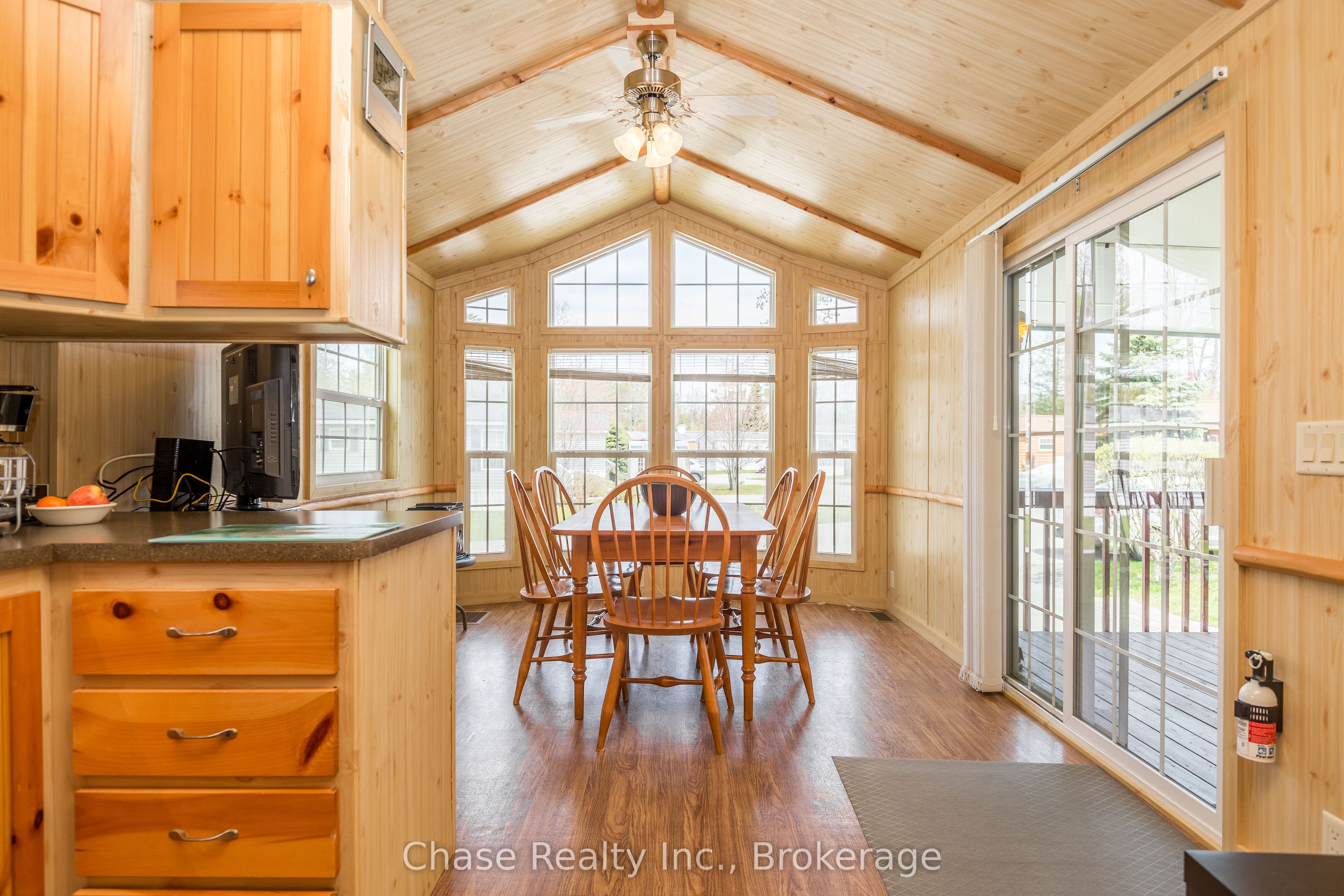 38 Temagami Trail, Wasaga Beach, ON L9Z 1X7 photo 4
