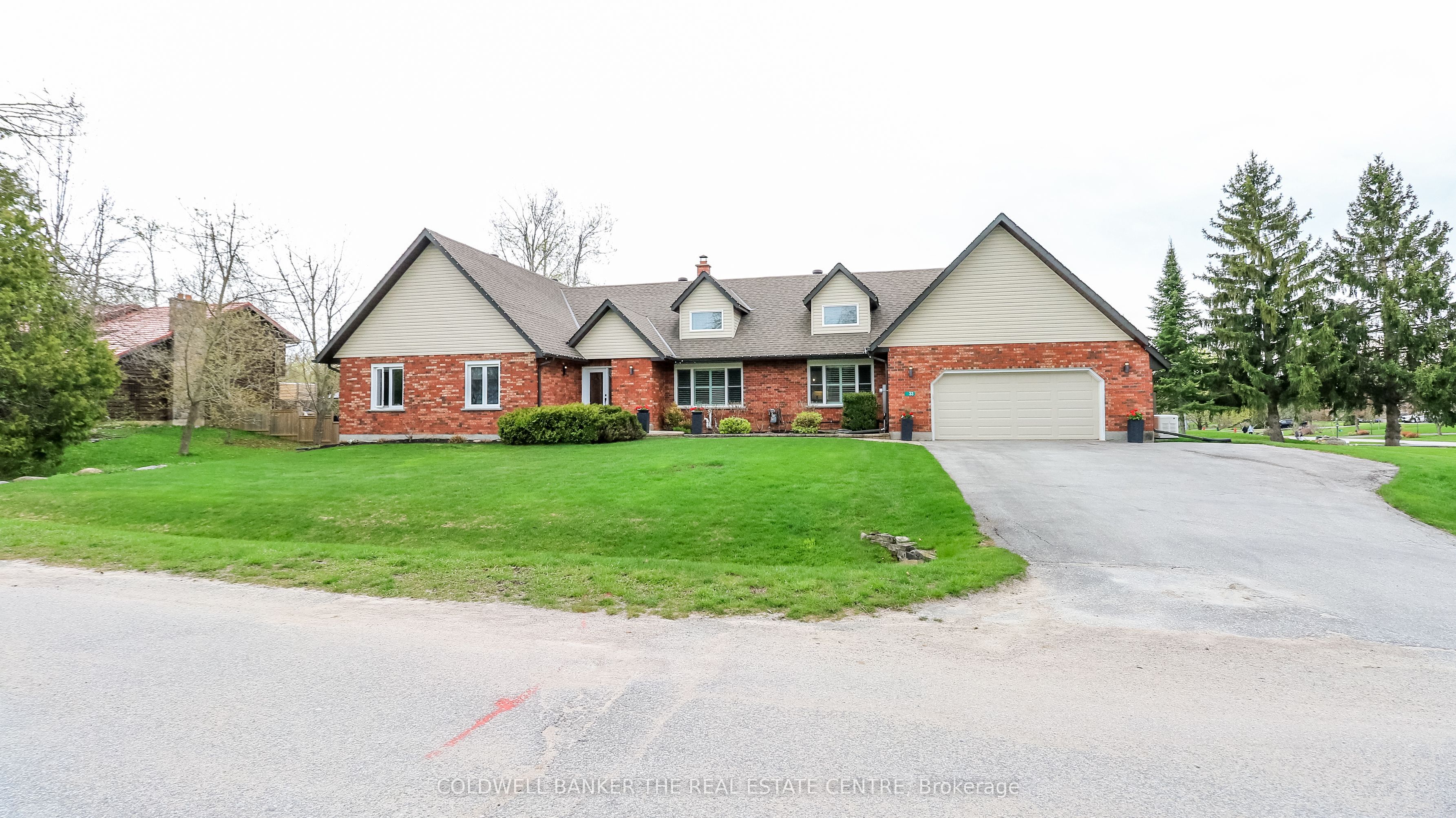 33 Elvyn Crescent, Oro-Medonte, ON L0L 2E0