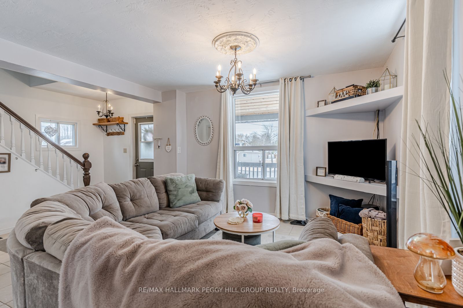 408 Regent Street, Orillia, ON L3V 4C9 photo 2