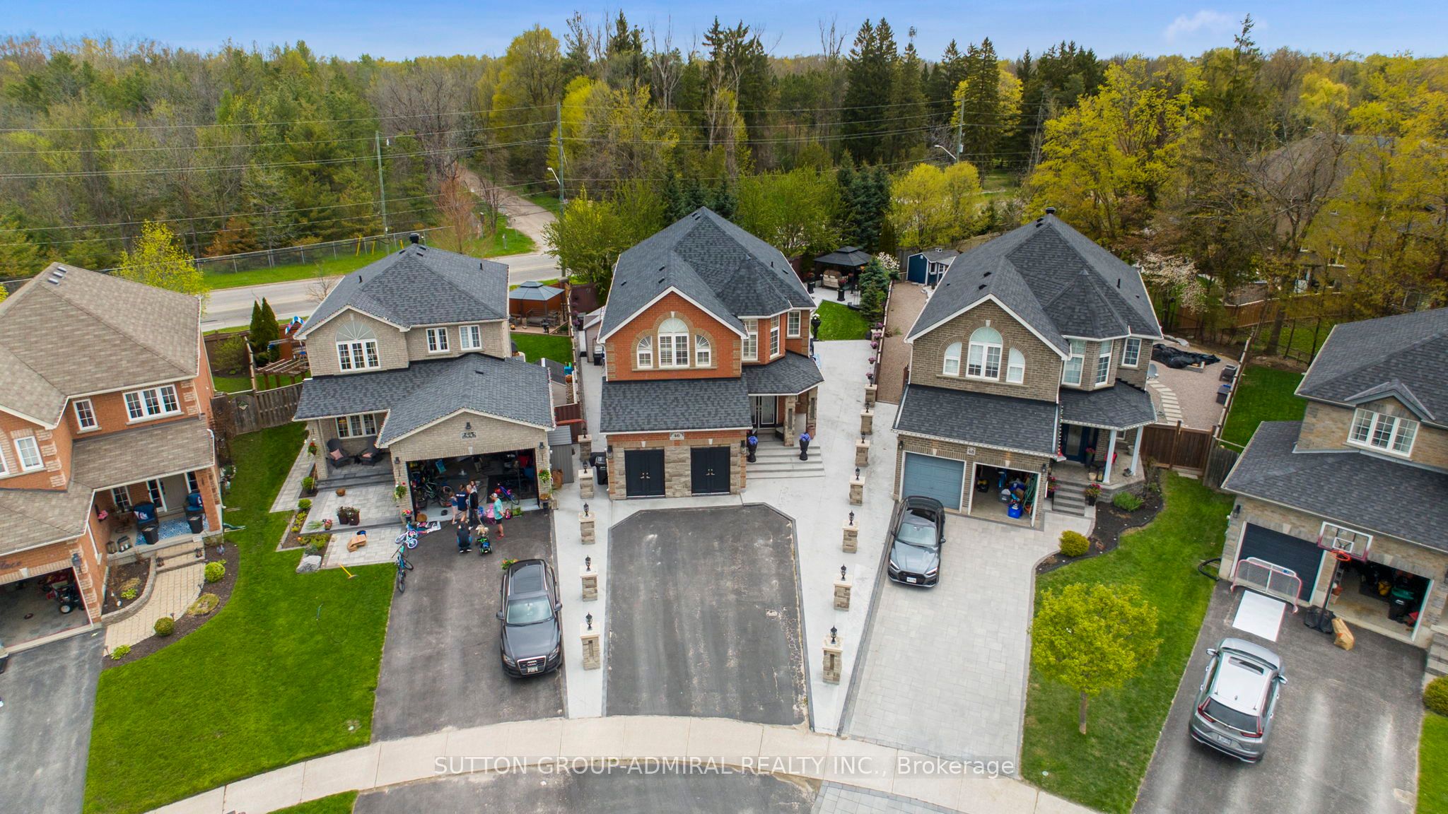 46 Balmoral Place, Barrie, ON L4N 0Y9 photo 2