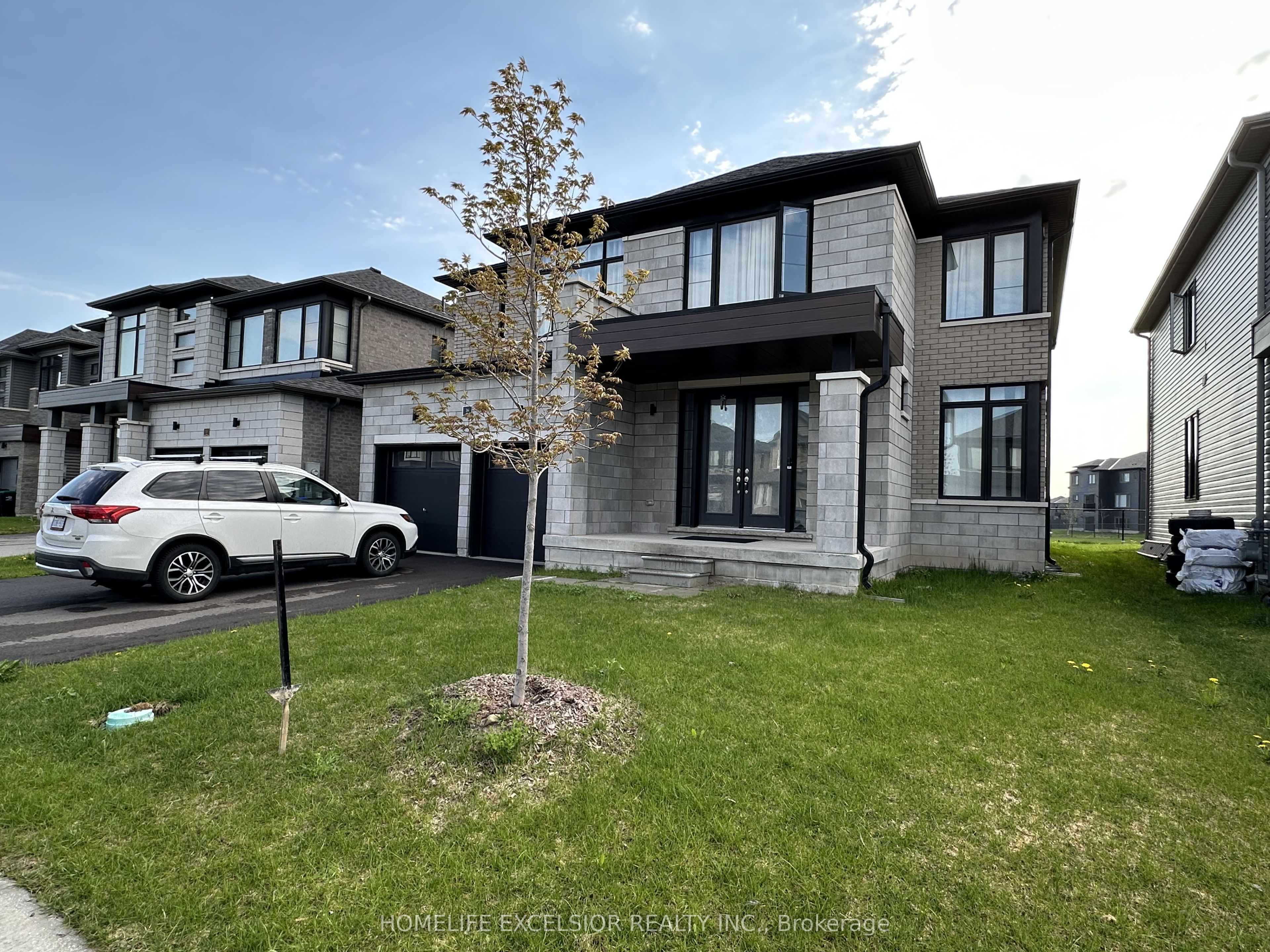 16 Rosanne Circ, Wasaga Beach, ON L9Z 0L4 photo 2