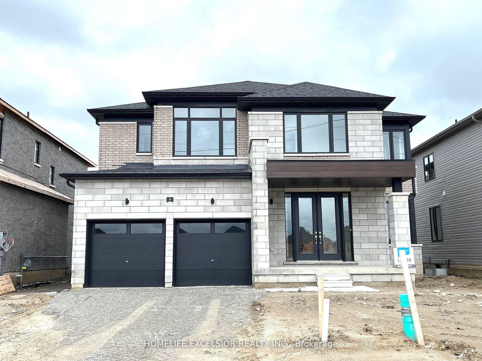 16 Rosanne Circ, Wasaga Beach, ON L9Z 0L4 photo 3