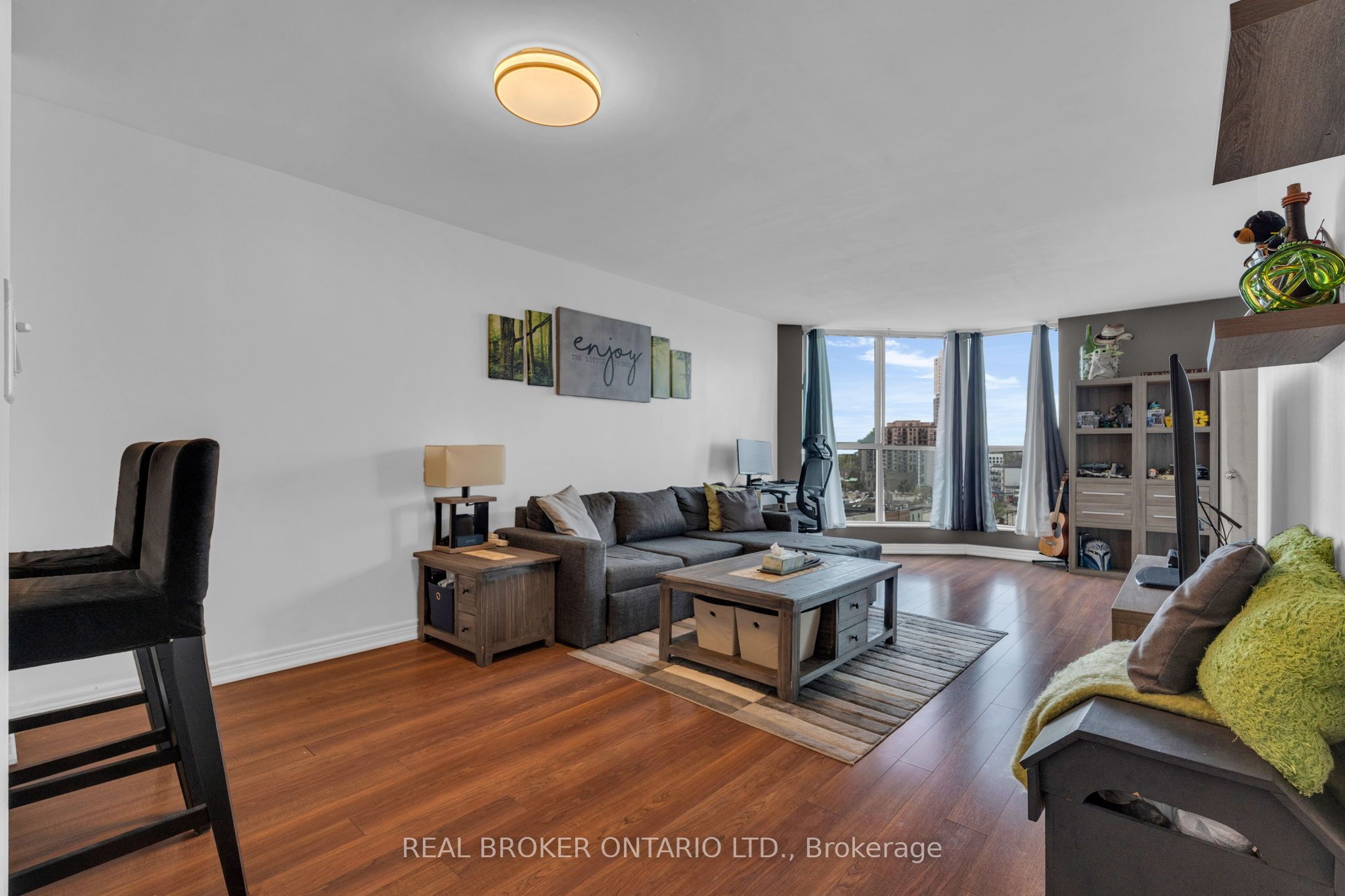 140 DUNLOP Street E 704, Barrie, ON L4M 6H9 photo 3