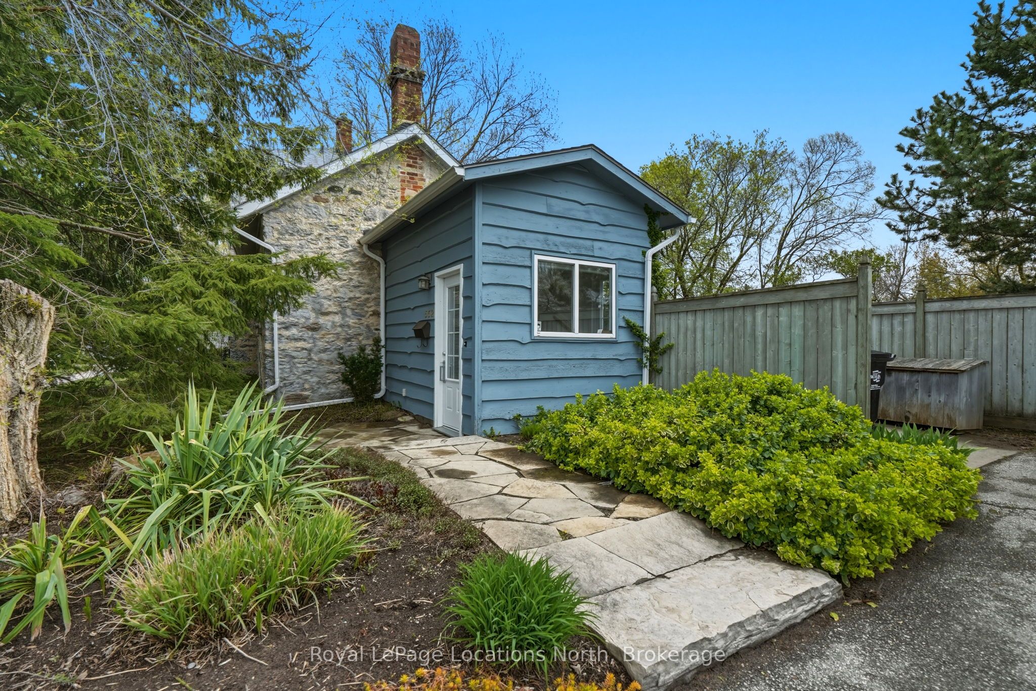 562 Cameron Street, Collingwood, ON L9Y 2J3 photo 2