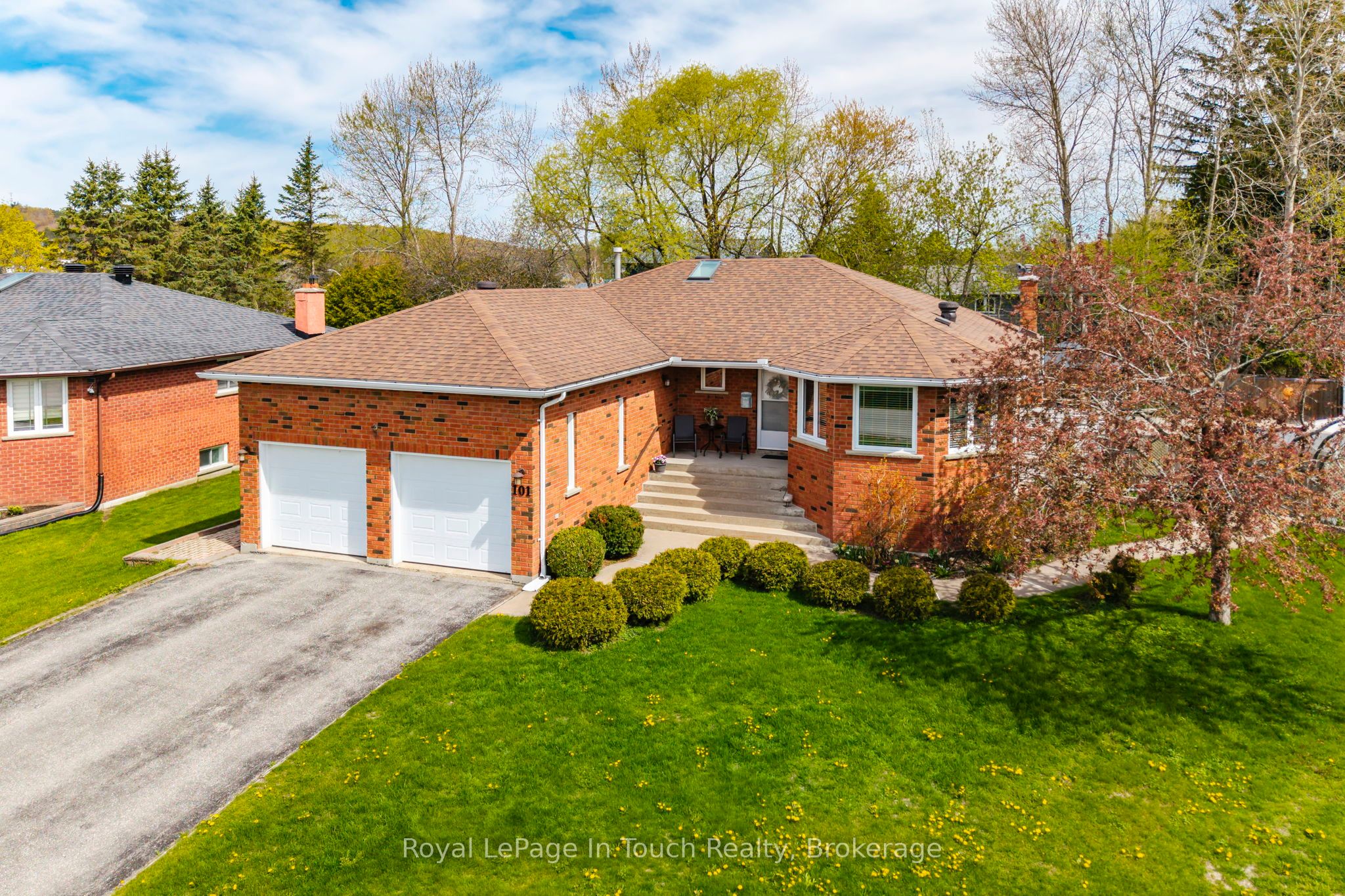 101 Peel Street, Penetanguishene, ON L9M 1C3 photo 2