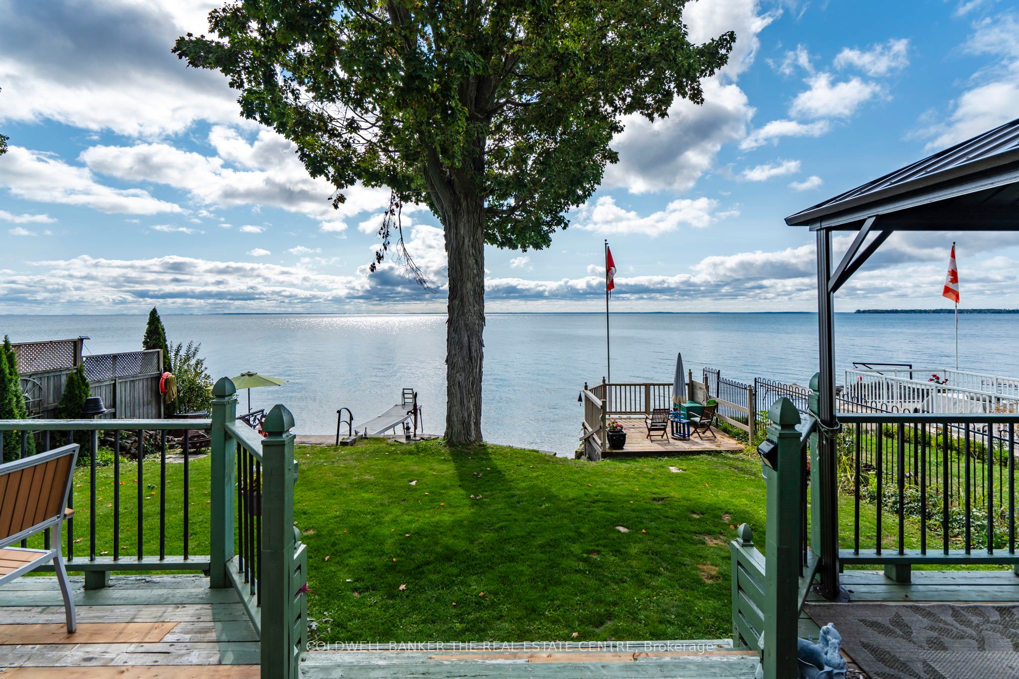 115 Lakeshore Road W, Oro-Medonte, ON L0L 2E0 photo 2
