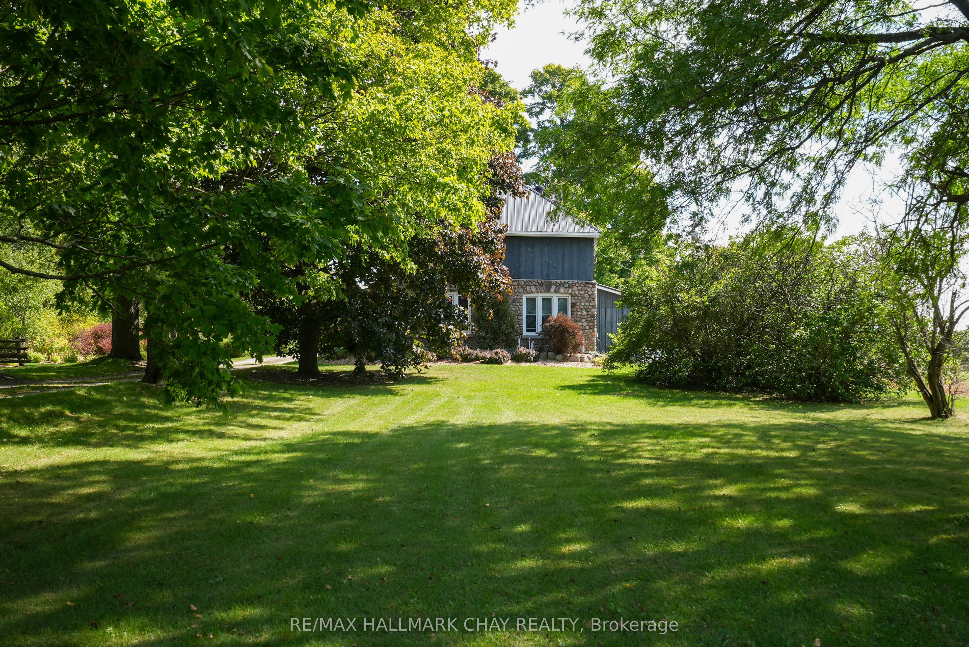 2473 RONALD Road, Springwater, ON L0L 1Y0 photo 2