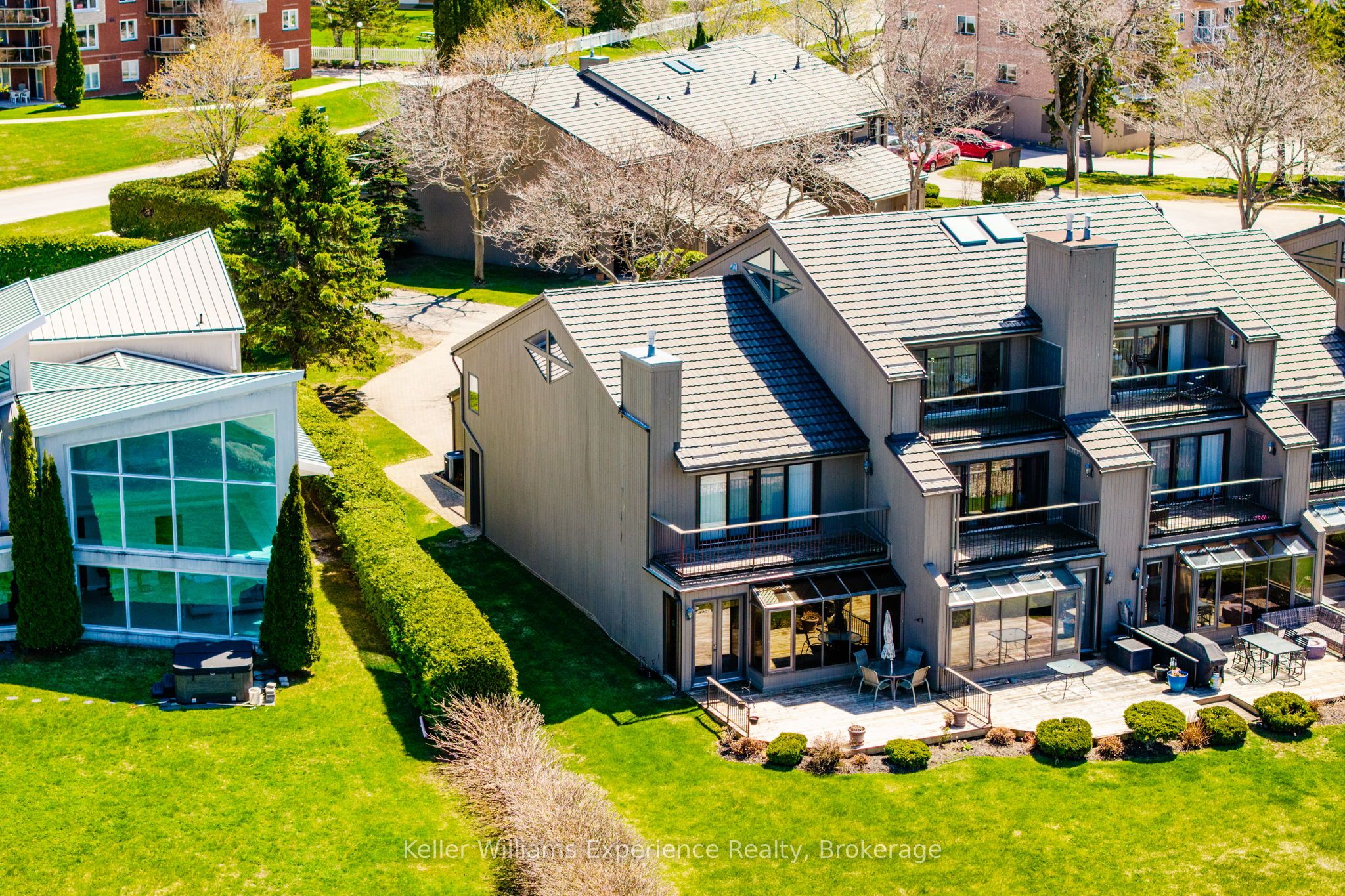 8 Beck Boulevard 5, Penetanguishene, ON L9M 1C3 photo 2