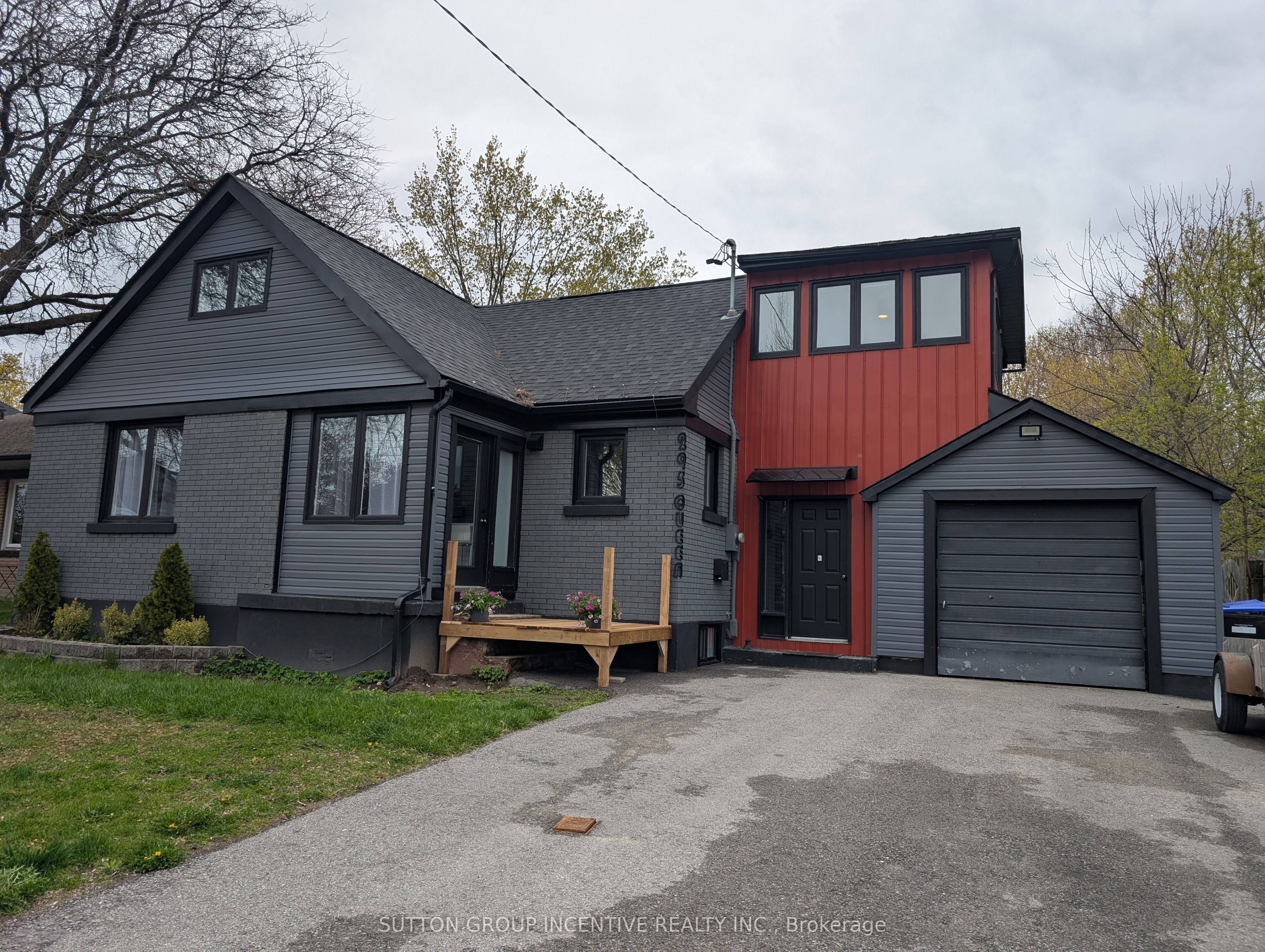 295 Queen Street, Midland, ON L4R 3H5 photo 3