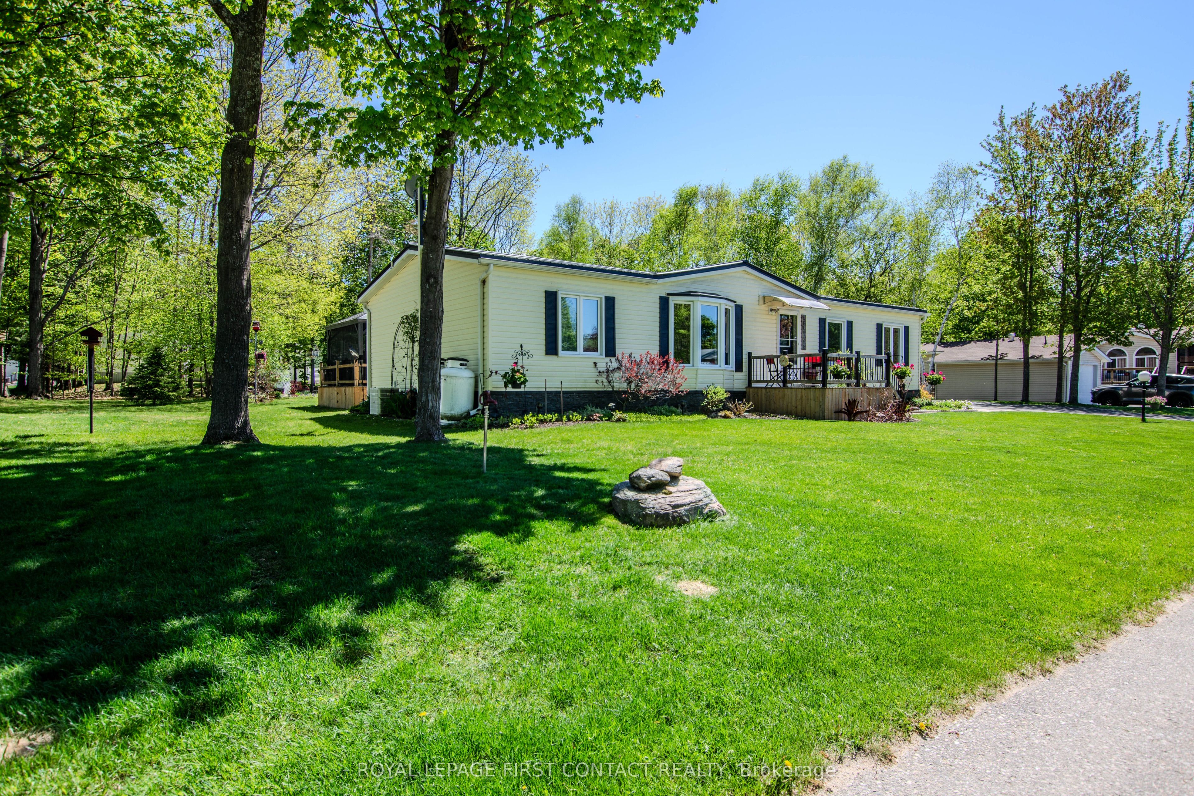5411 Elliott Side Road 63, Tay, ON L4N 4K3 photo 4