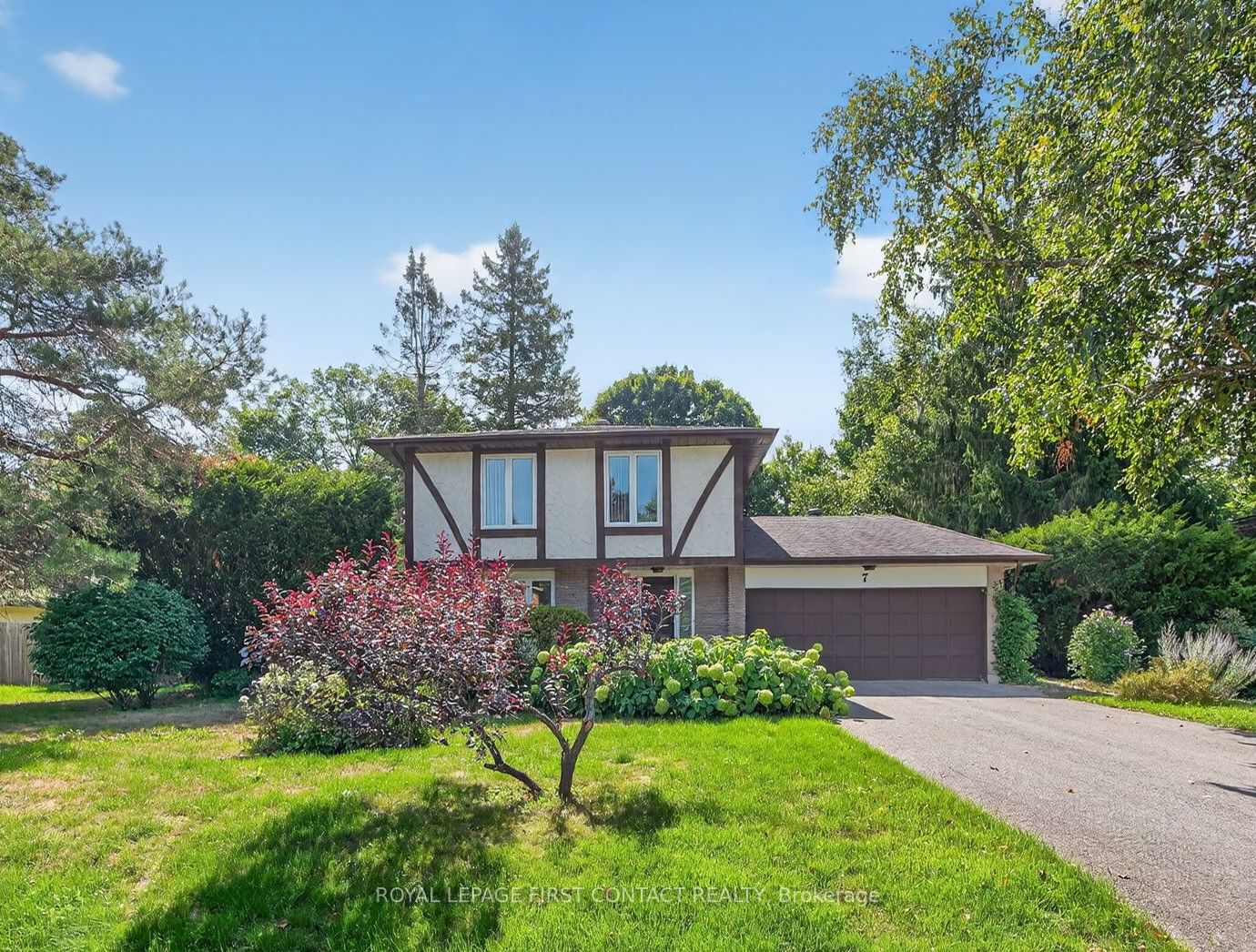 7 Maplecrest Road, Springwater, ON L9X 0P8 photo 2