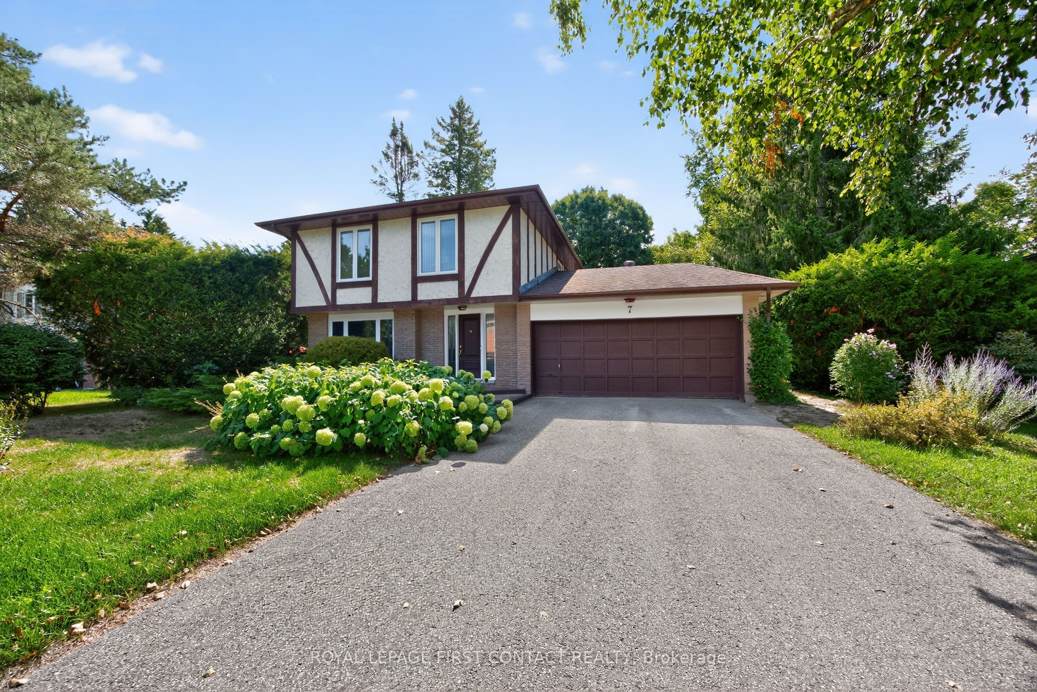7 Maplecrest Road, Springwater, ON L9X 0P8 photo 3