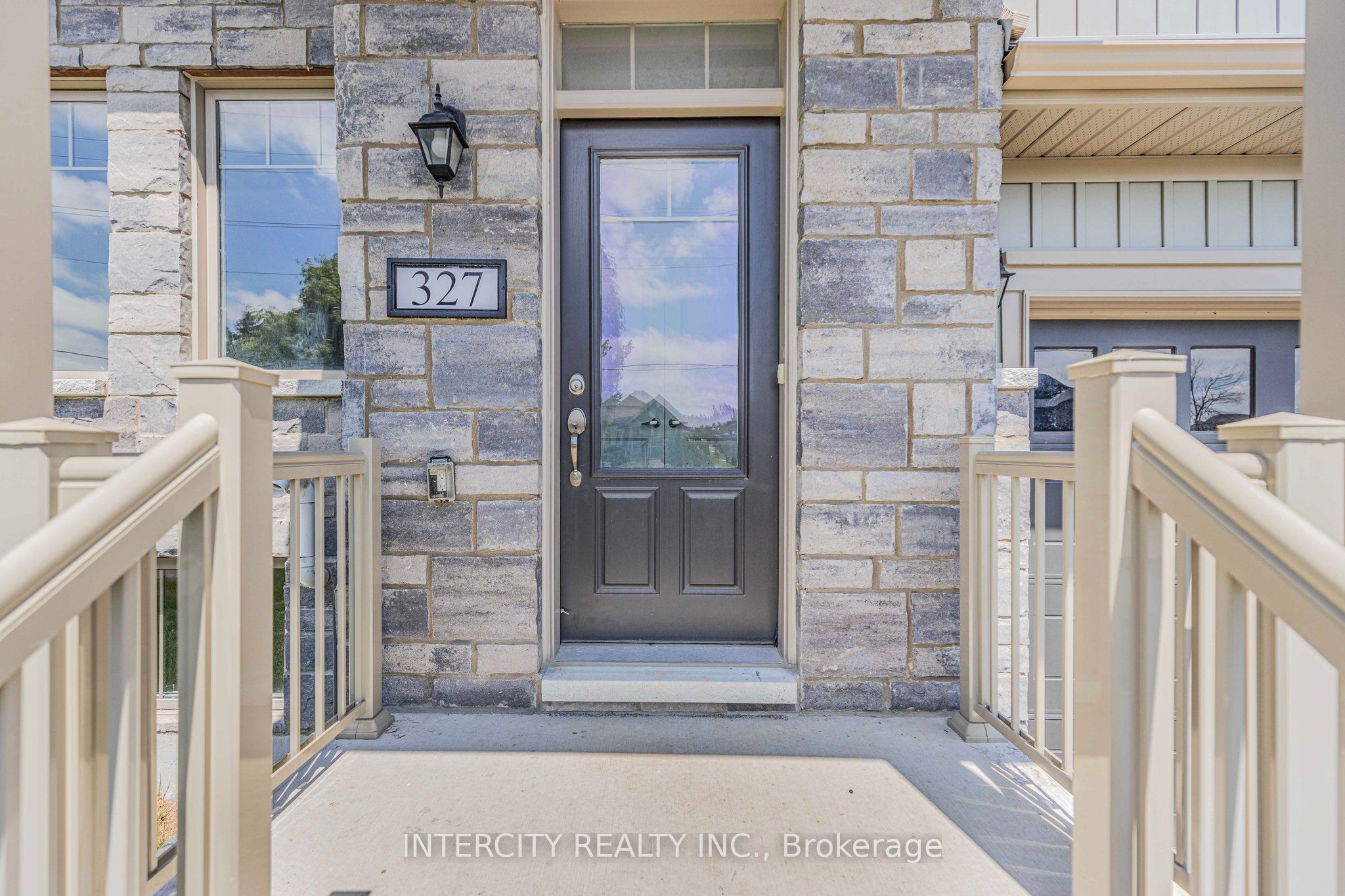 327 Quebec Street, Clearview, ON L0M 1S0 photo 5