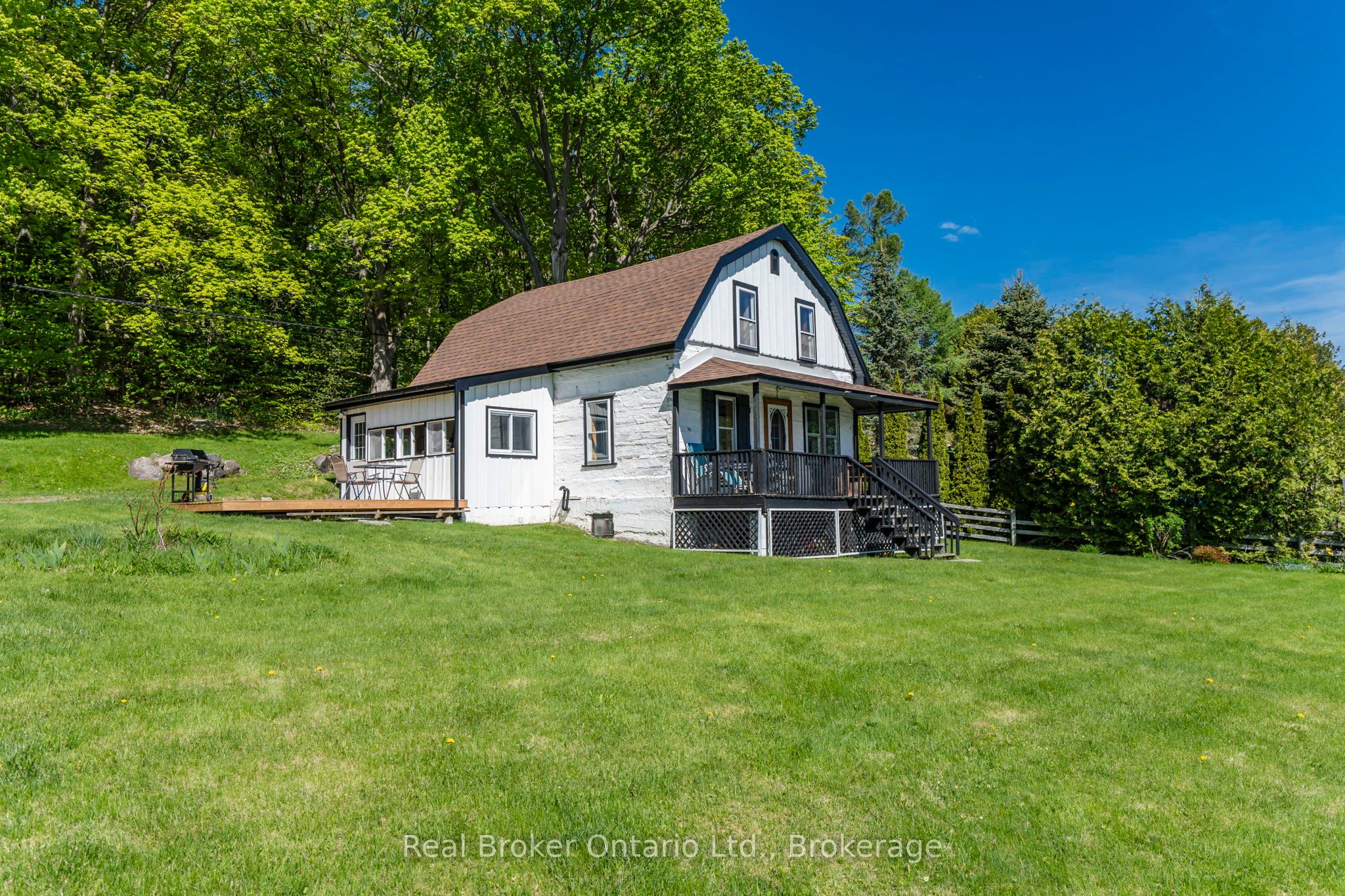 437 Champlain Road, Penetanguishene, ON L9M 1S5 photo 5