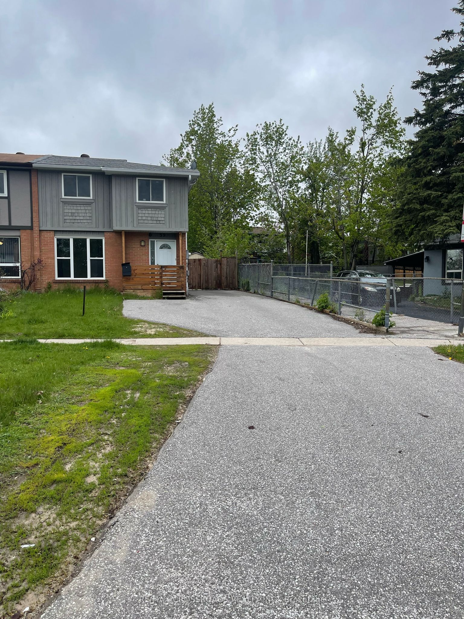 59 Chaucer Crescent, Barrie, ON L4N 4T8