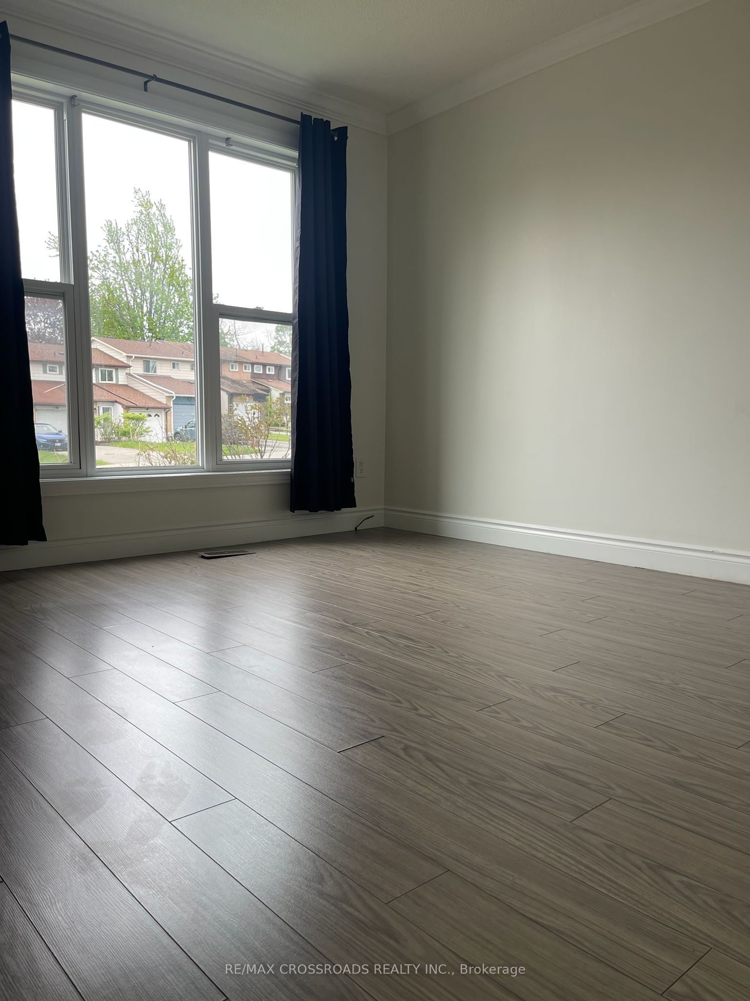 59 Chaucer Crescent, Barrie, ON L4N 4T8 photo 3